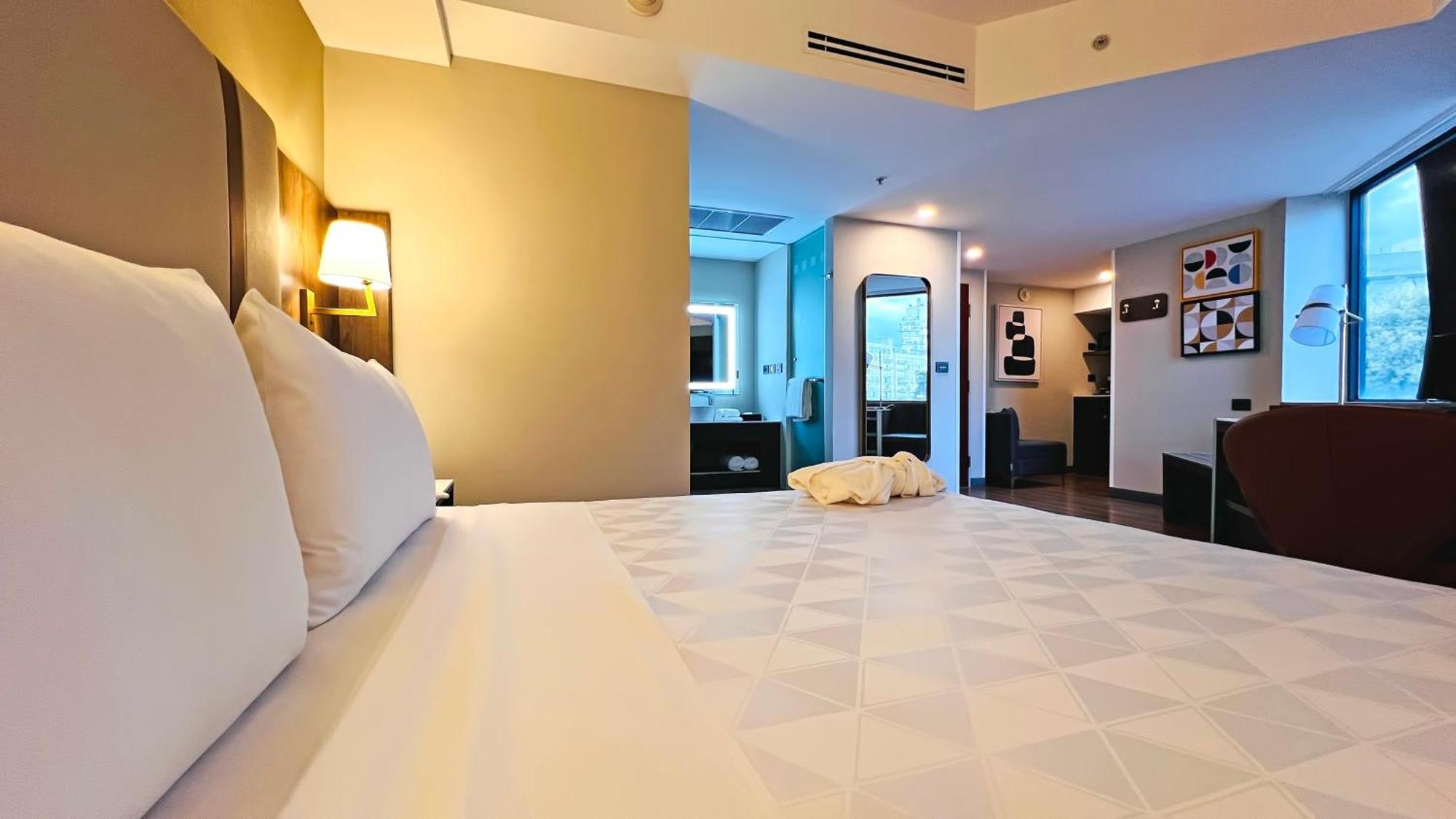 Premium King Room,1705594511:JPEG