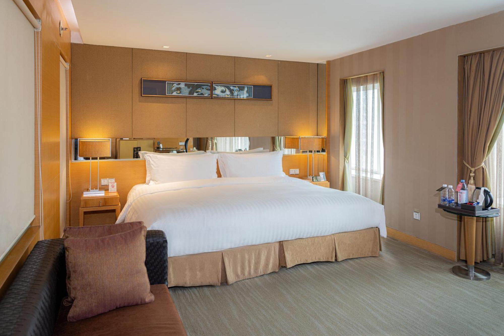 Luxury King Room