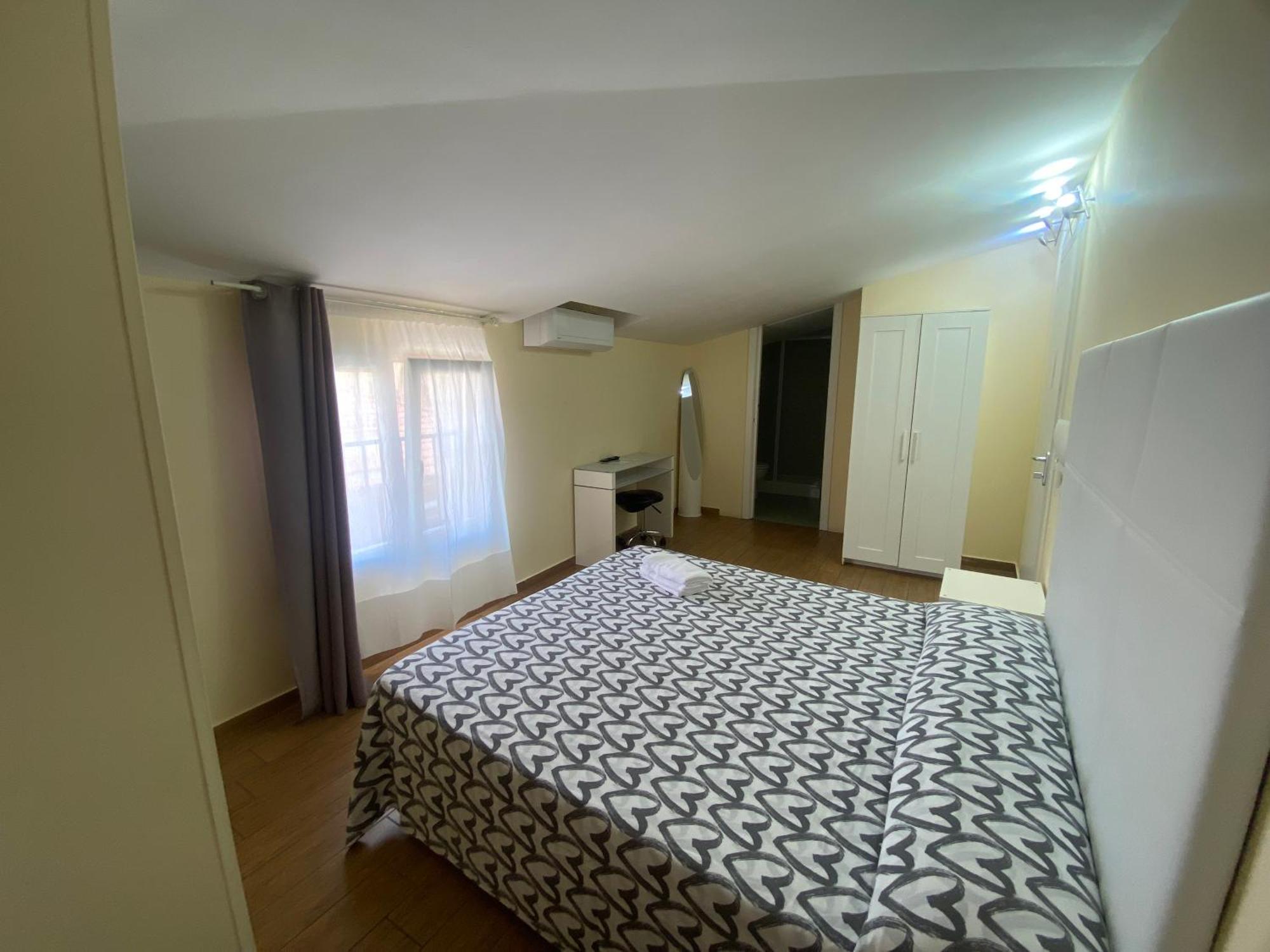Double or Twin Room Attic