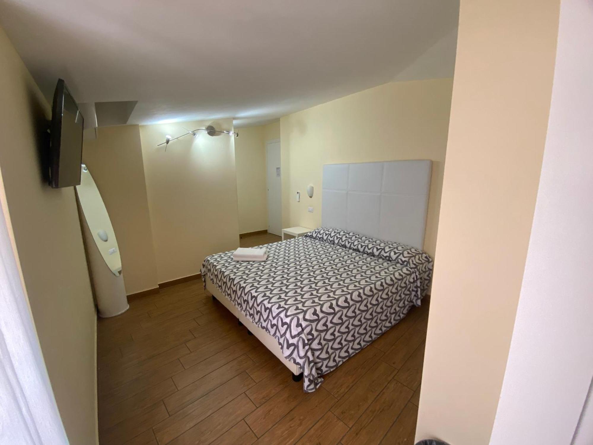 Double or Twin Room Attic