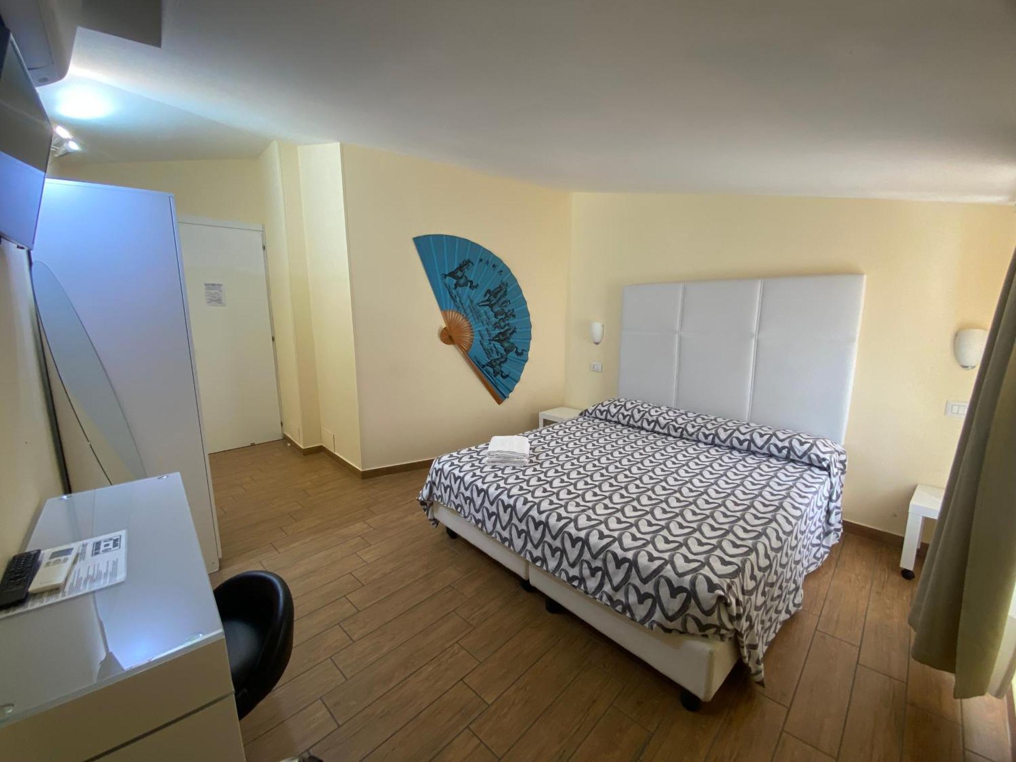Double or Twin Room Attic