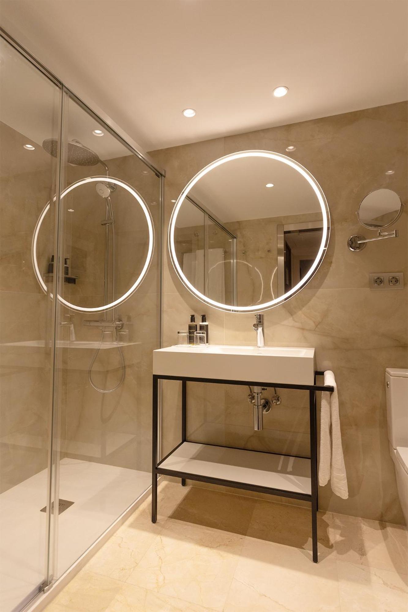 Basic Double Room