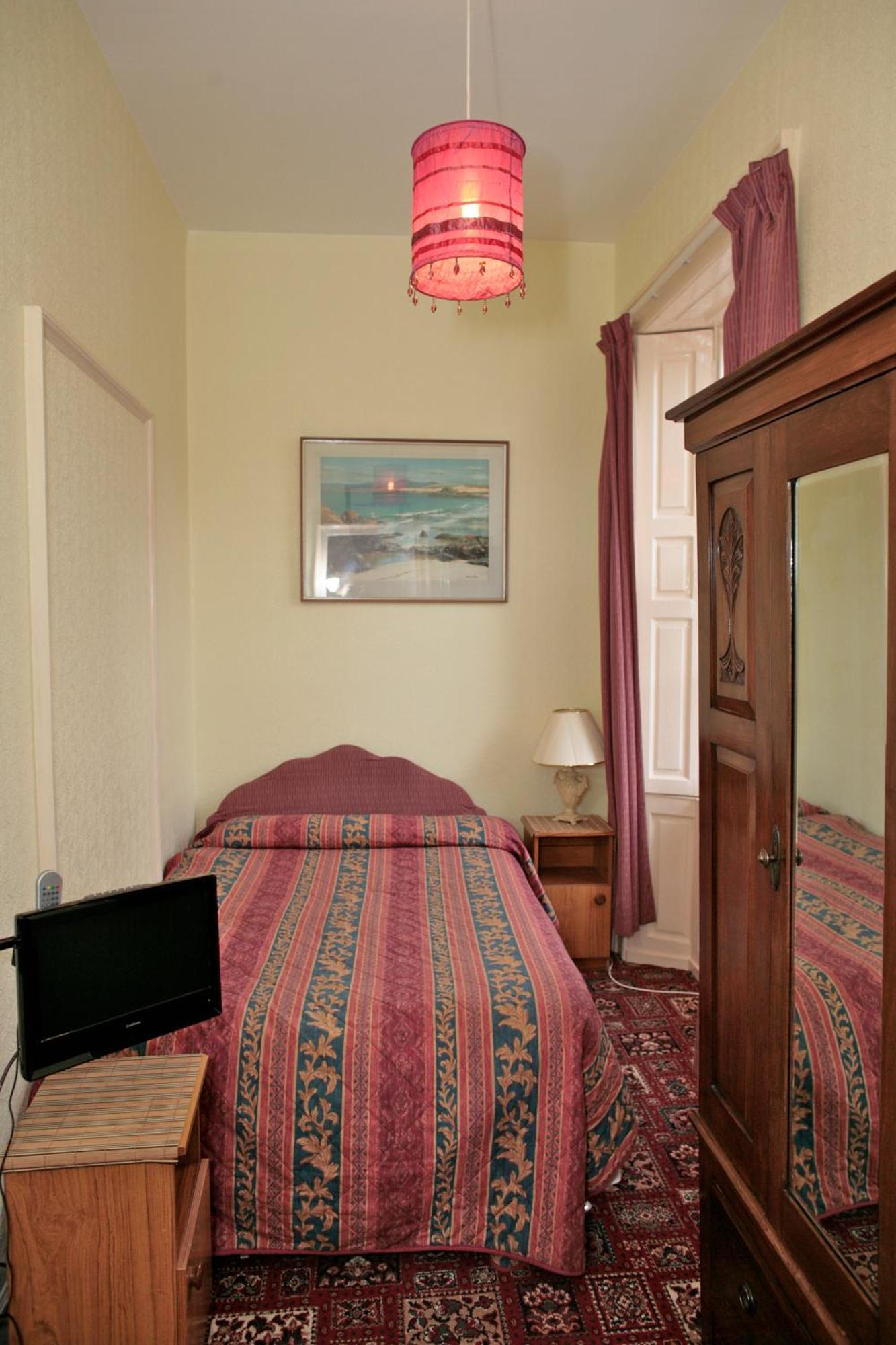 Single room shared toilet shower