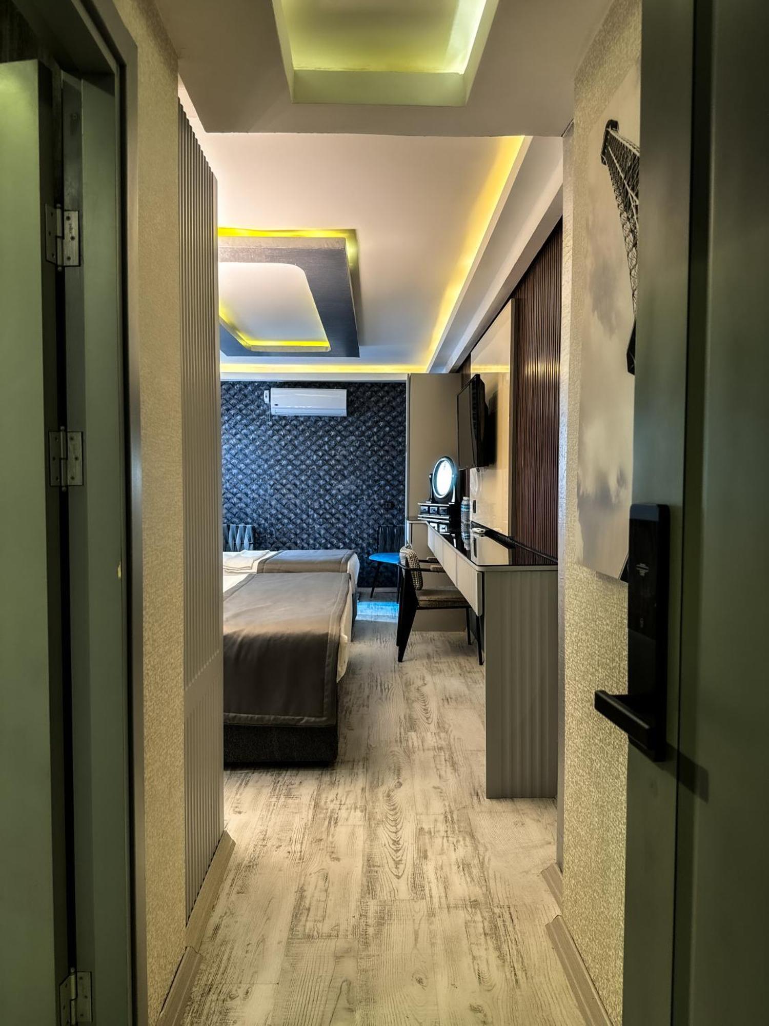 Luxury Triple Room