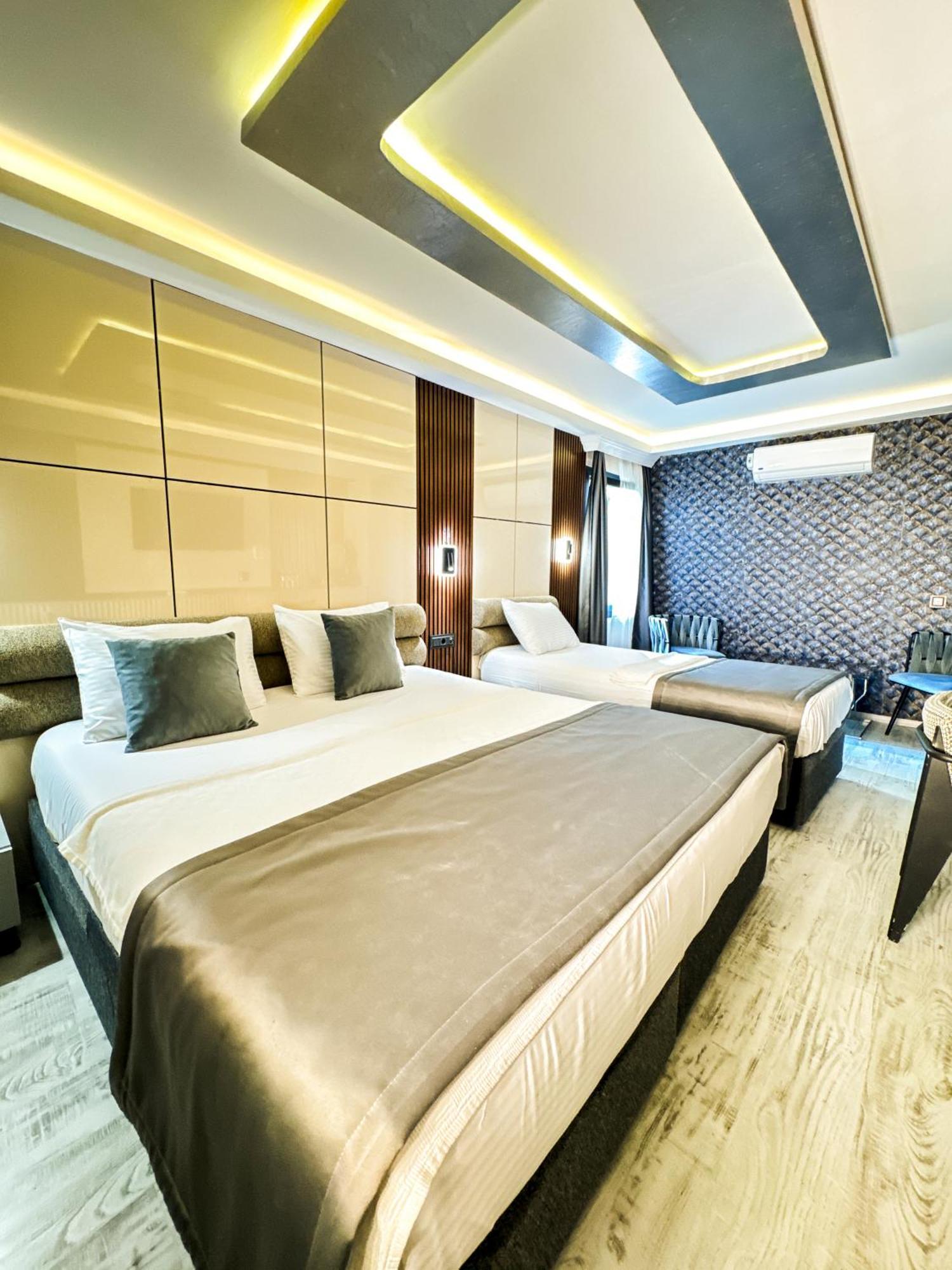 Luxury Triple Room