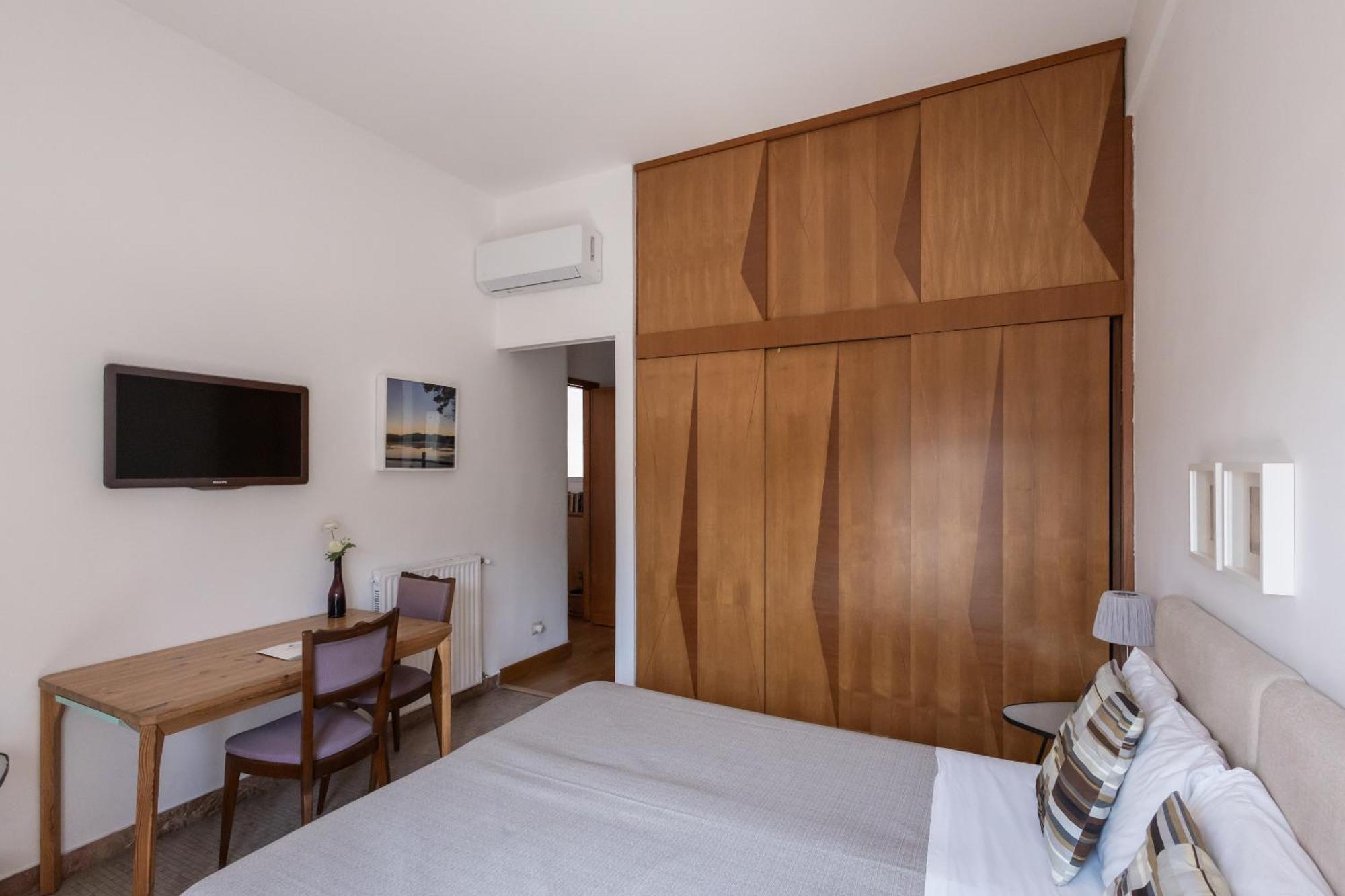 Basic Triple Room