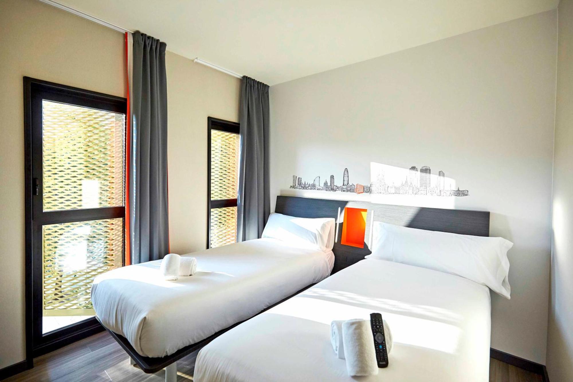 Twin Room,1699162616:JPEG
