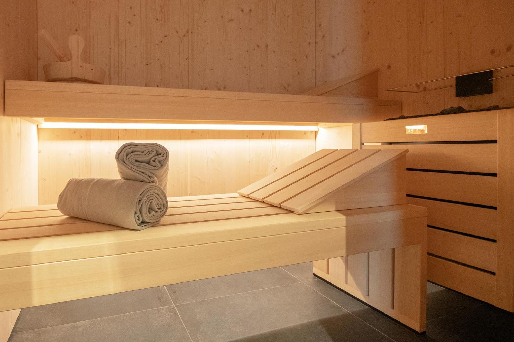 Superior King Room Sauna