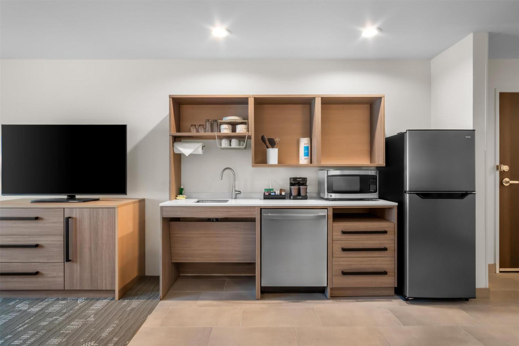 King Suite - Hearing Accessible with Bathtub,1703579493:JPEG