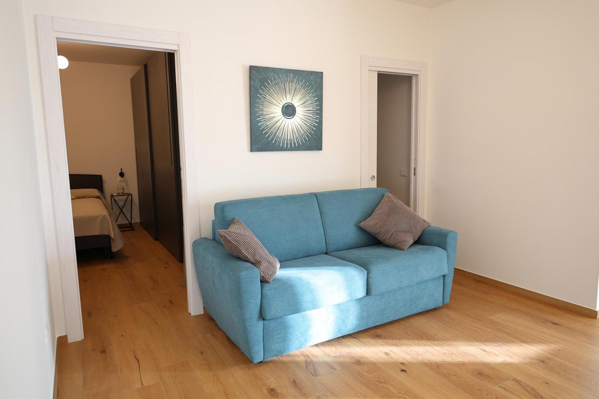 Deluxe One-Bedroom Apartment Garden View