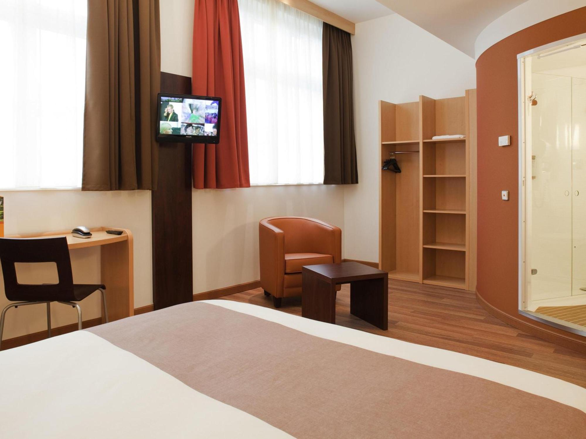 Chambre Triple avec 1 Lit Double et 1 Lit Simple