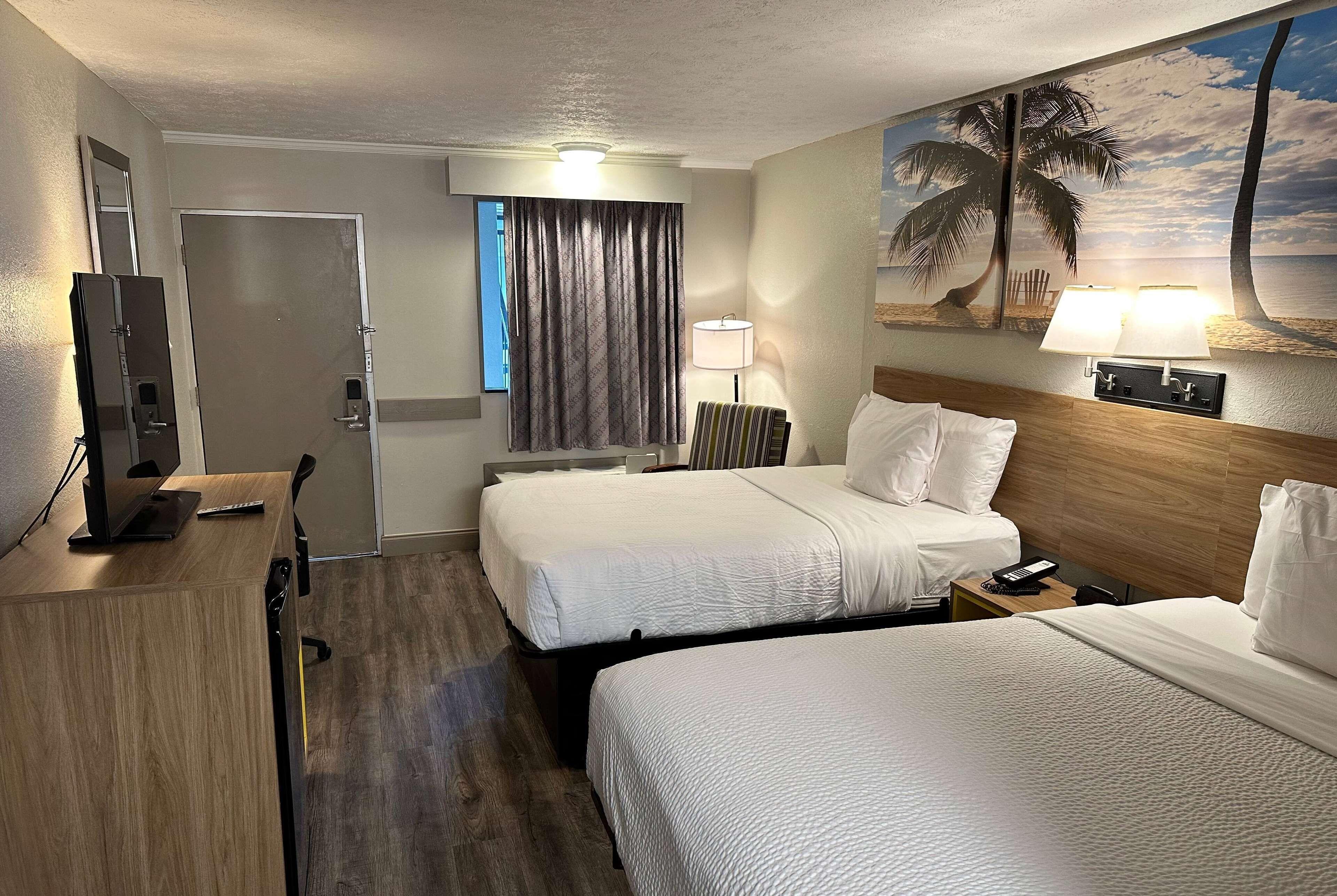 Double Room Two Double Beds Non-Smoking