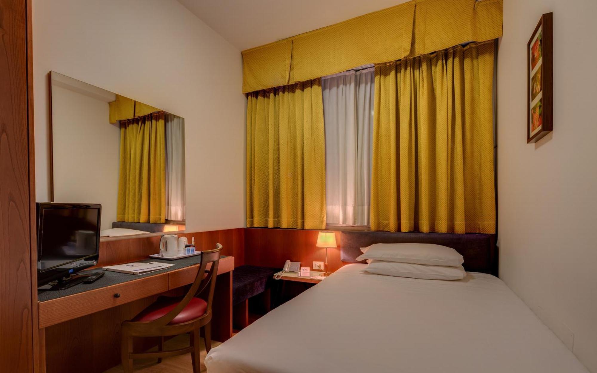 Classic Single Room,1705967401:JPEG