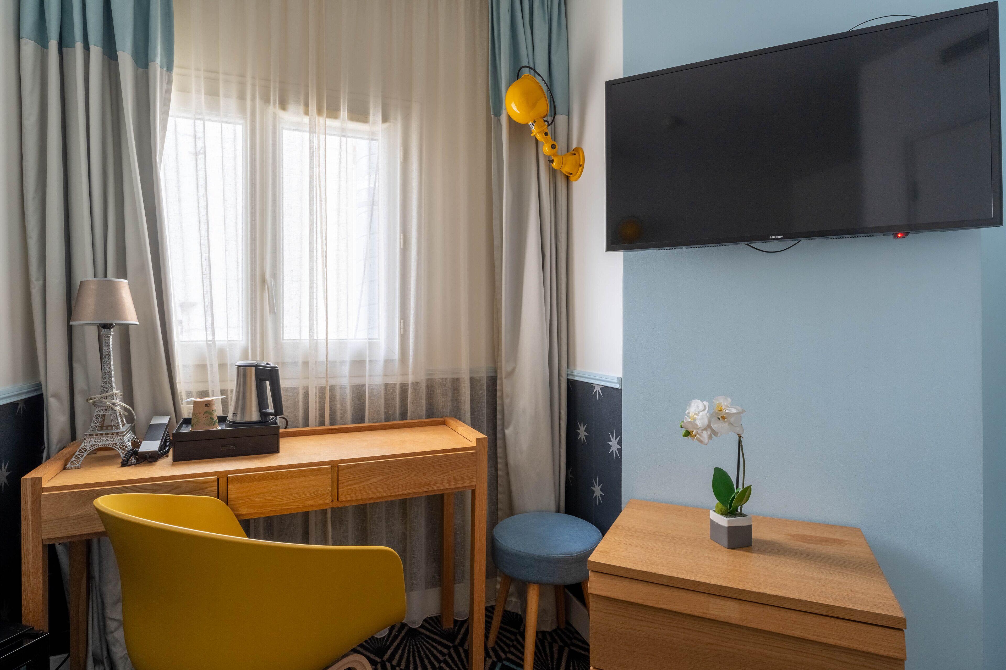 Small Single Room