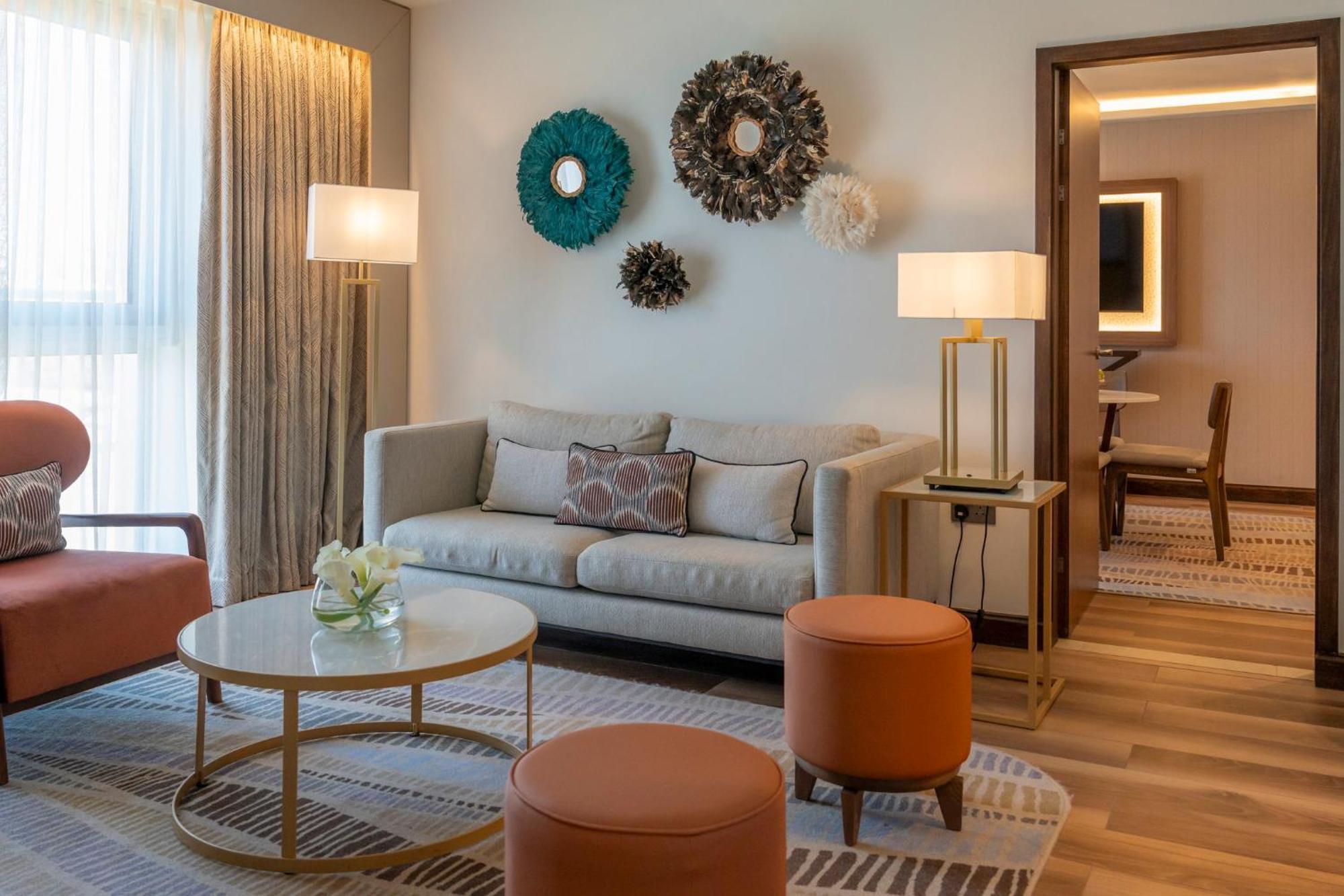 Diplomatic Suite Club Lounge Access