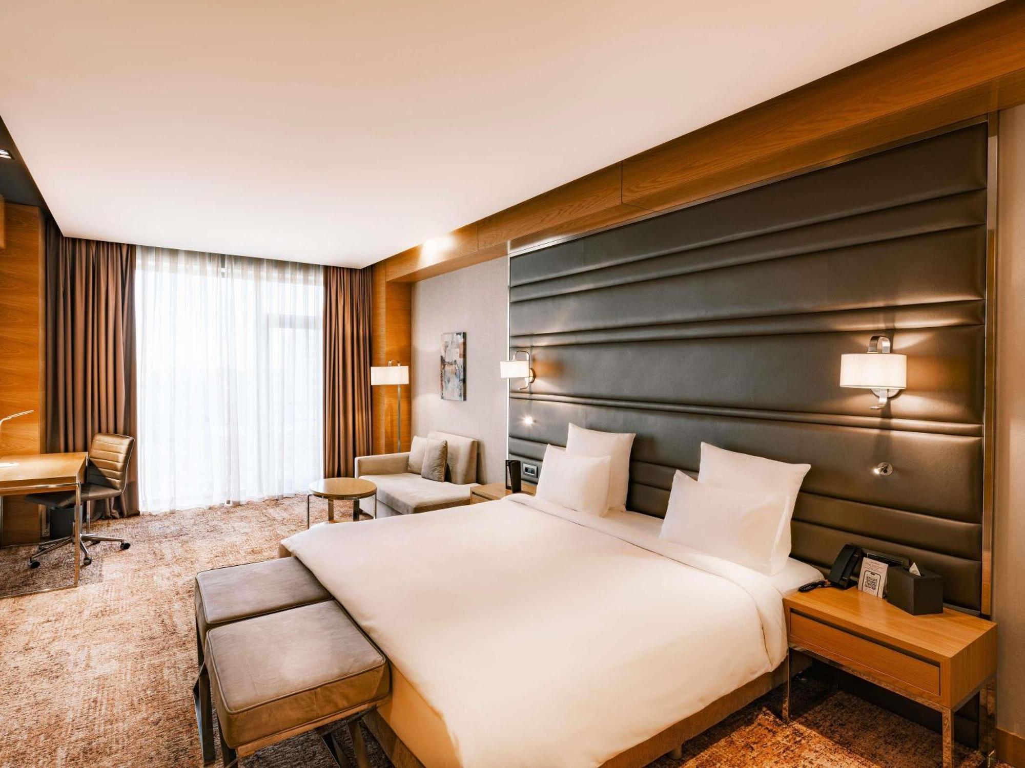 Deluxe King Room,1706918922:JPEG