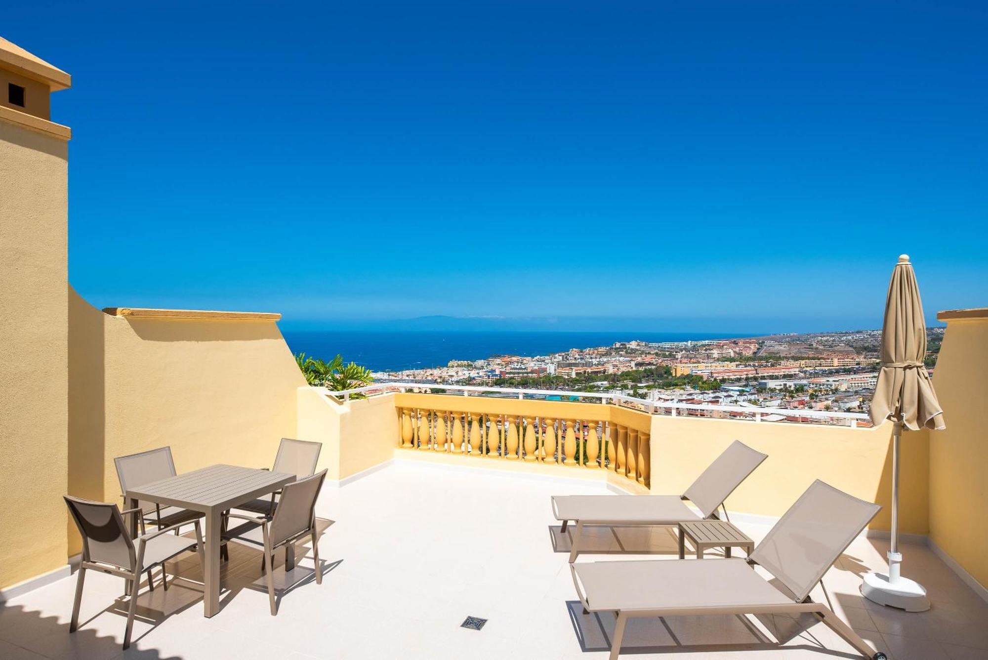 One-Bedroom Superior Apartment Ocean View