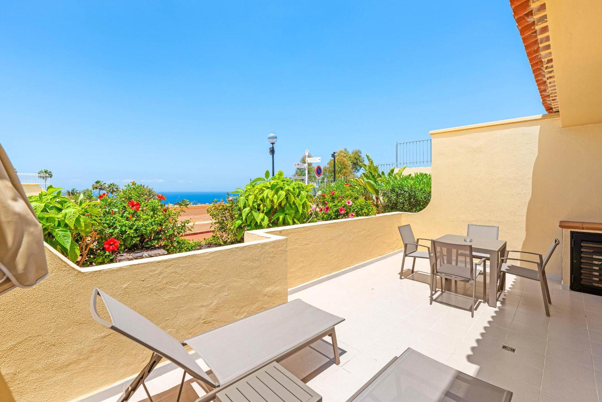 One-Bedroom Superior Apartment Ocean View
