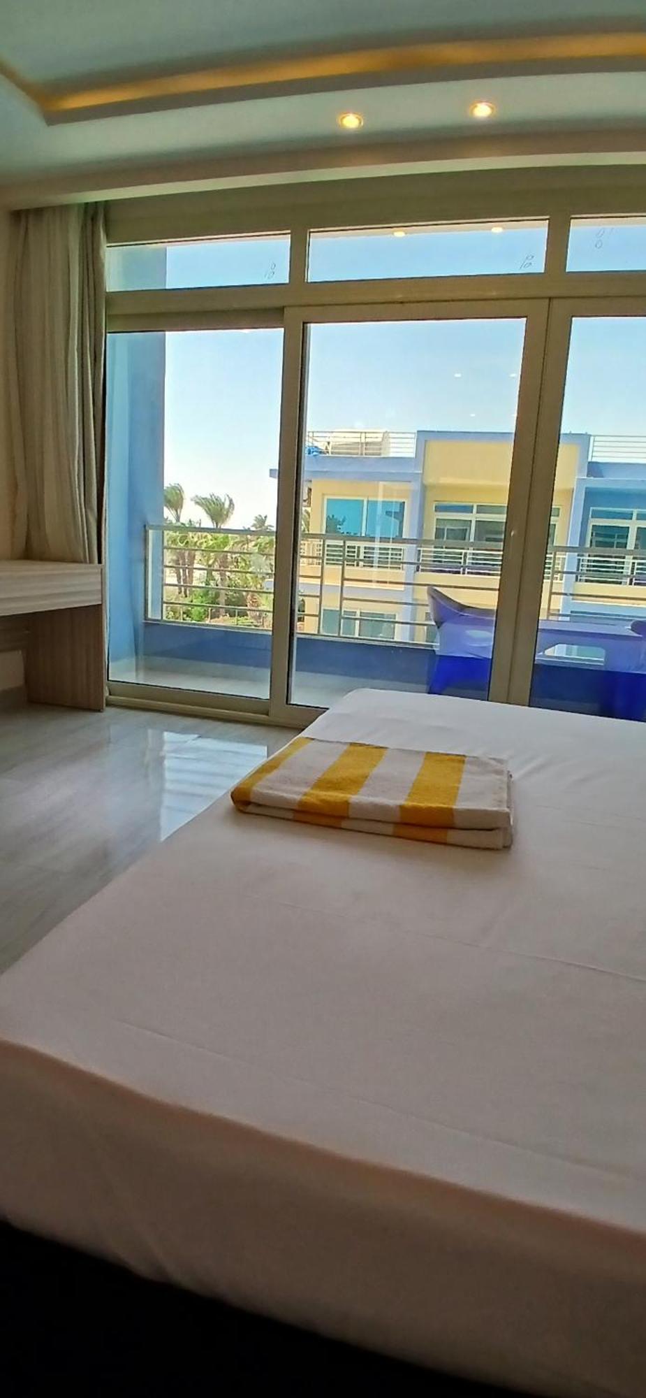 Queen Room Pool View