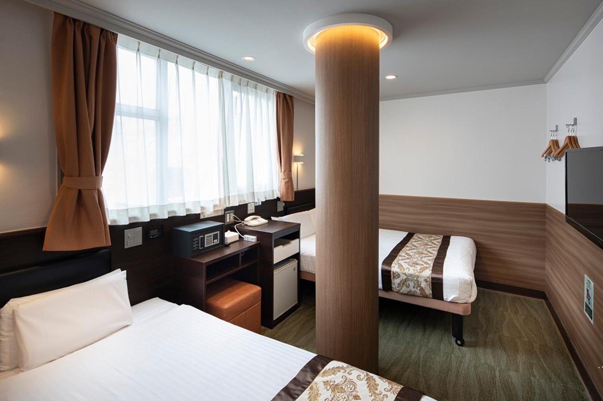Economy Twin Room with Complimentary Lobby Drinks,1455294229:JPEG