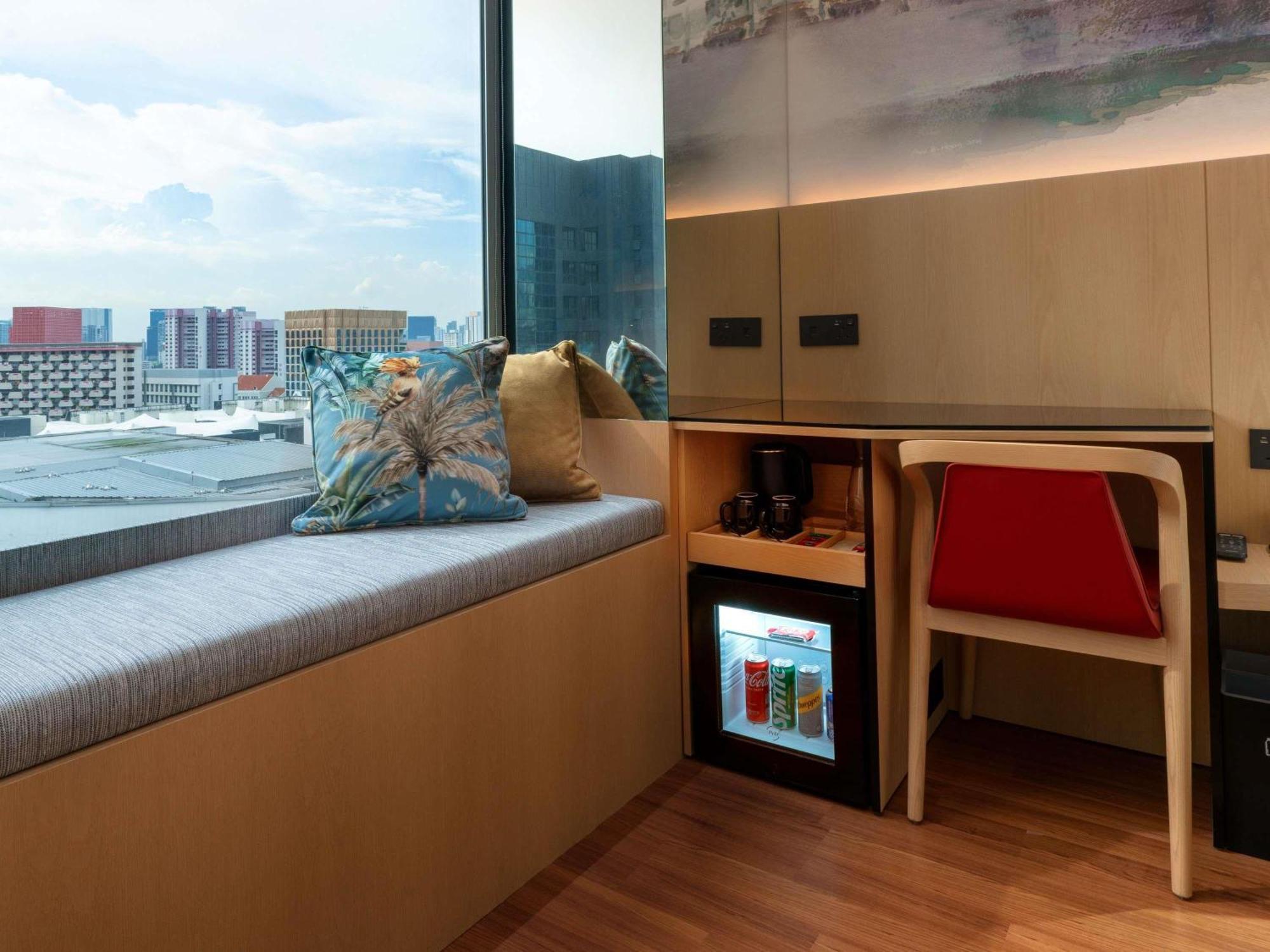 Deluxe King Room, 1 King Bed, High Floor, Free Minibar