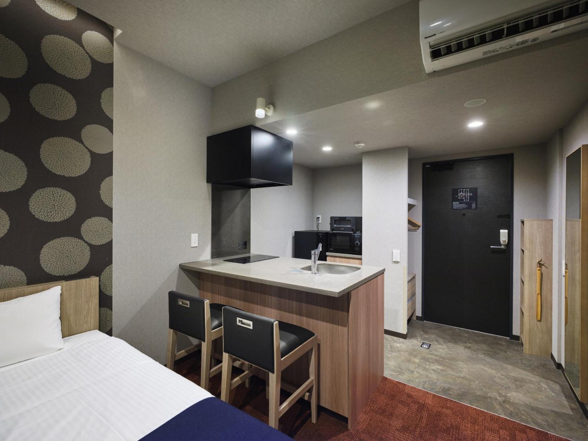 Universal King Room Washing Machine