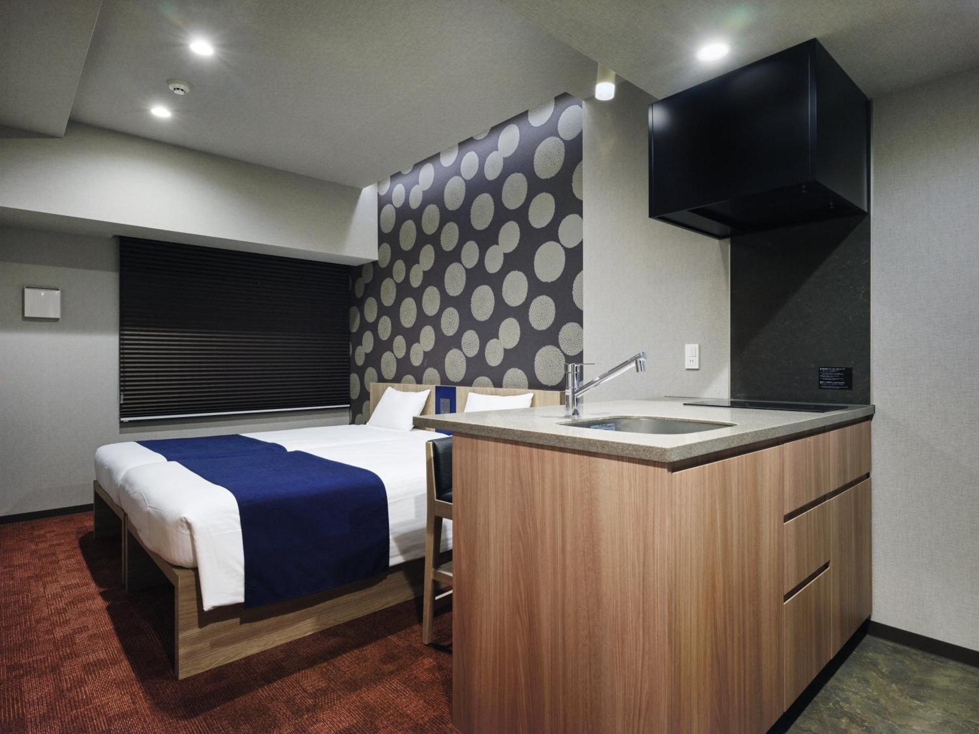 Universal King Room Washing Machine