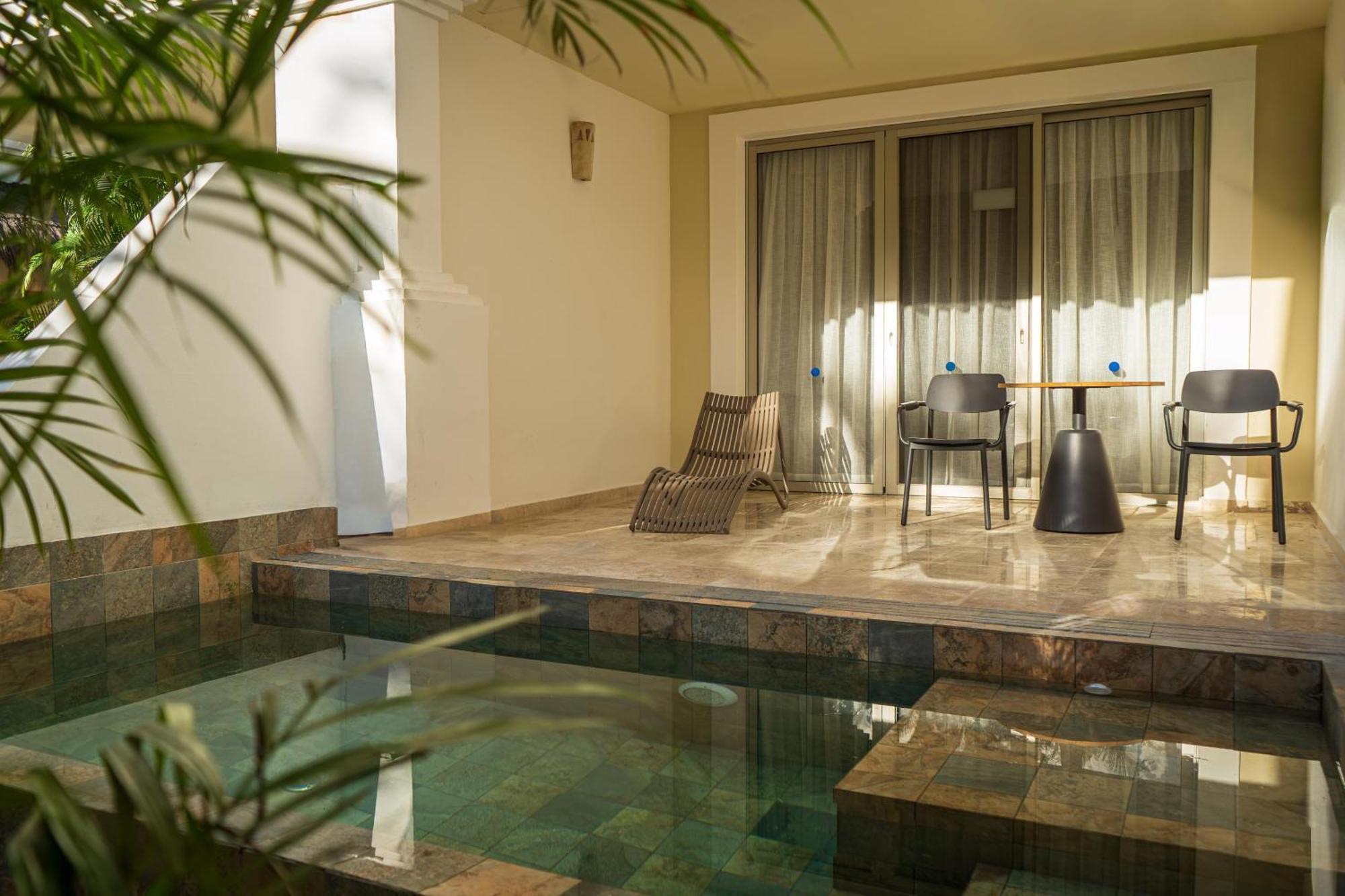 Suite met Eigen Zwembad
