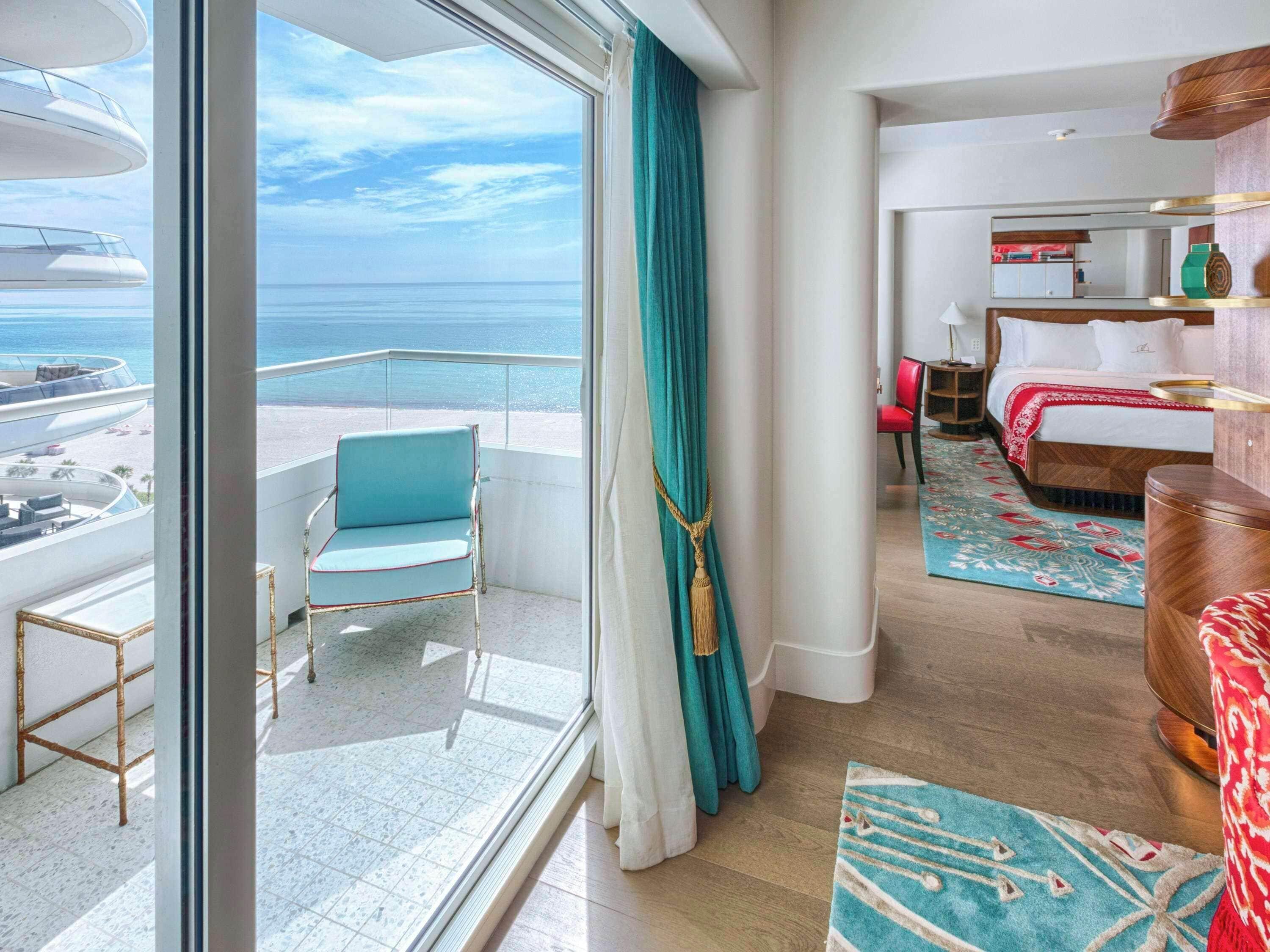 Junior King Suite Partial Ocean View
