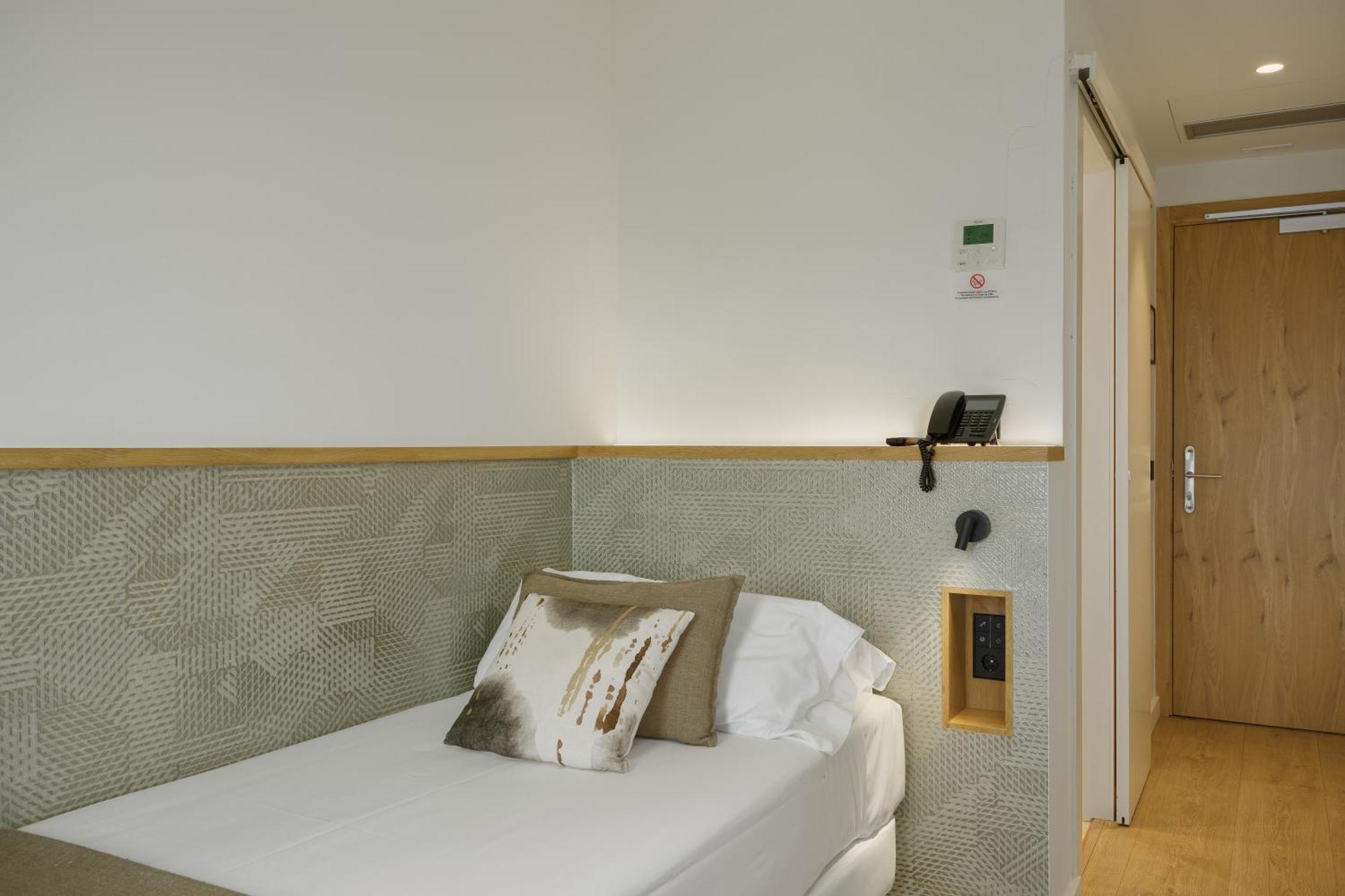 Small Single Room
