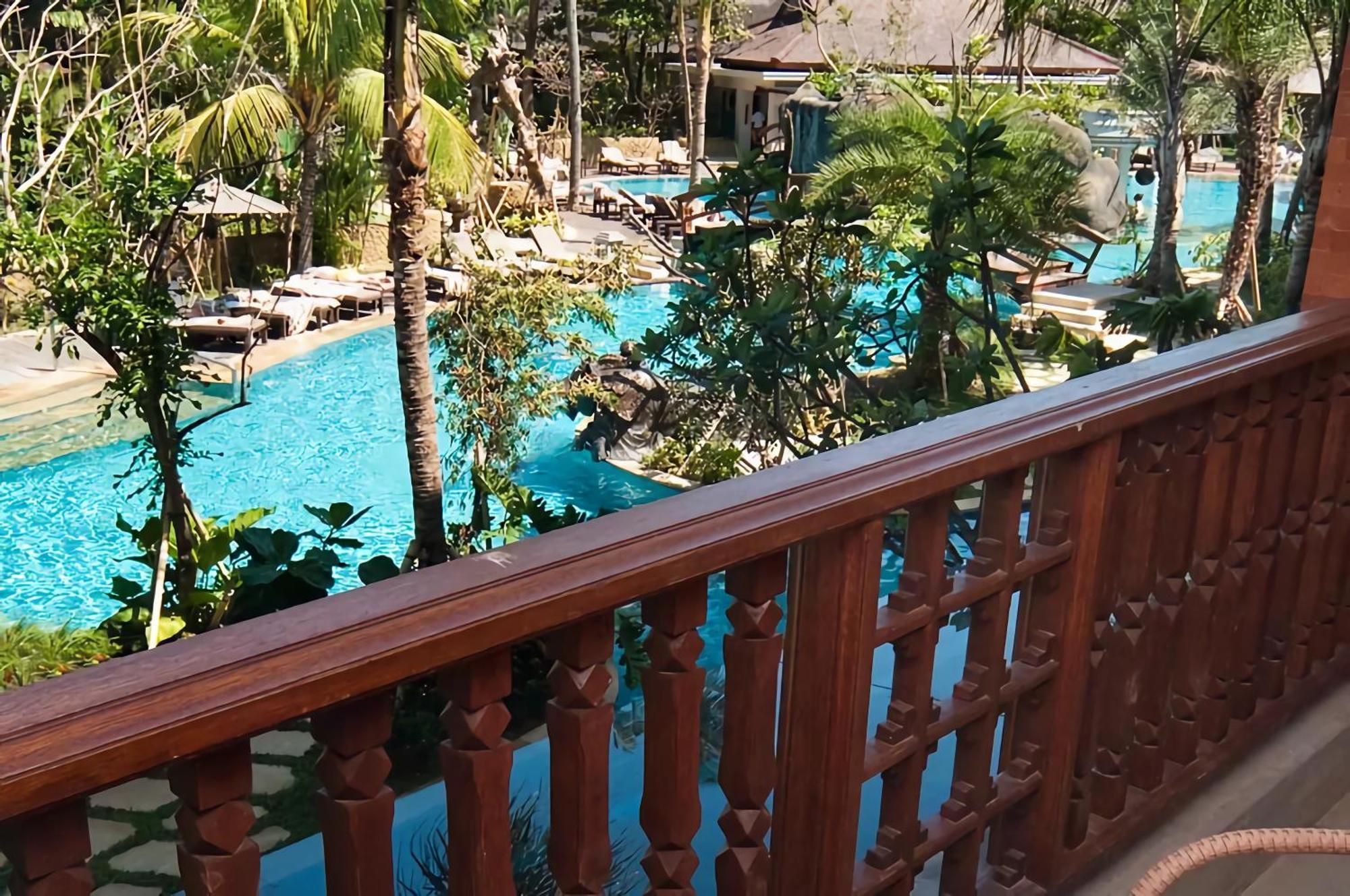Double or Twin Room Pool View