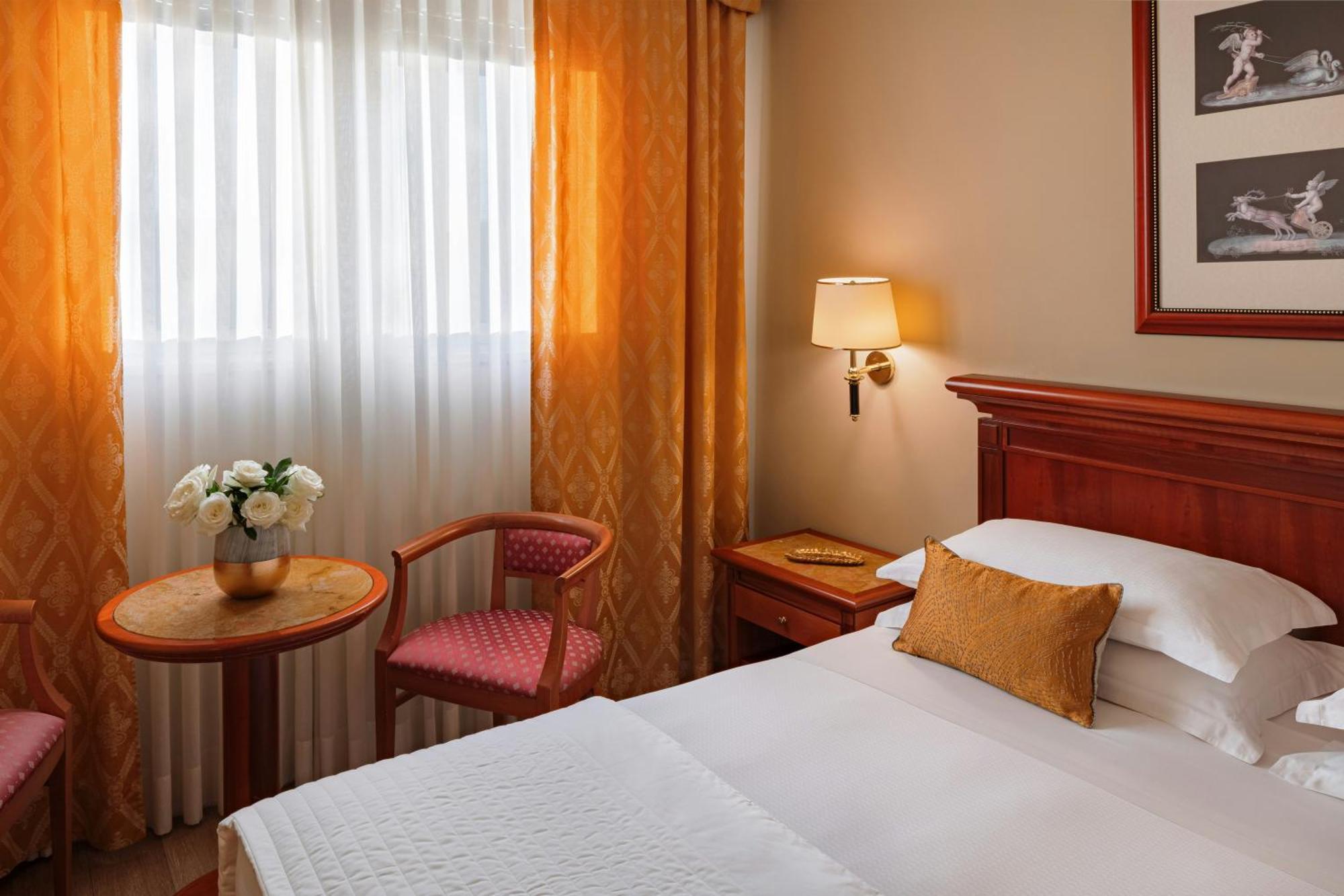 Classic Double Room