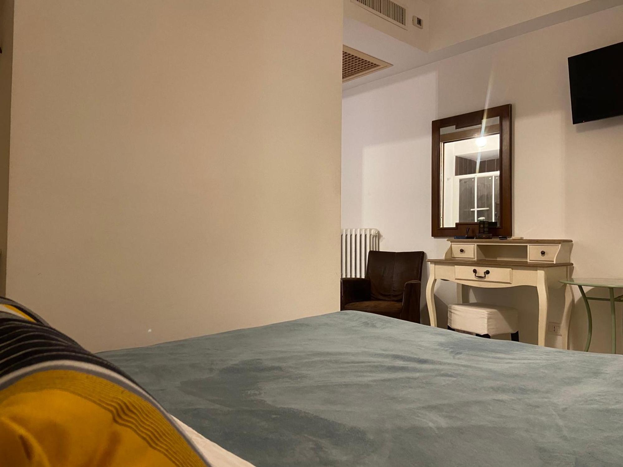 Double Room Private Bathroom