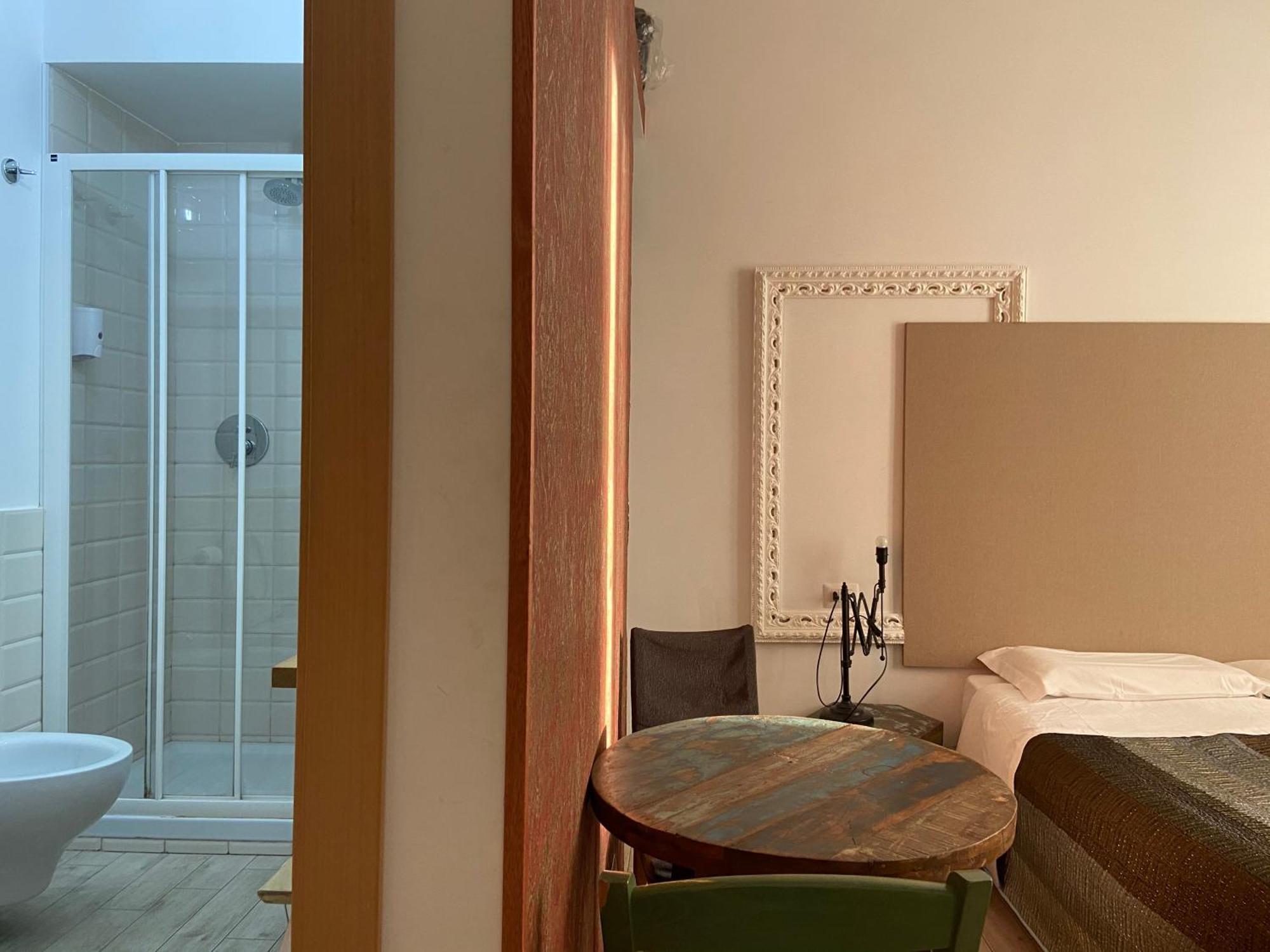 Double Room Private Bathroom
