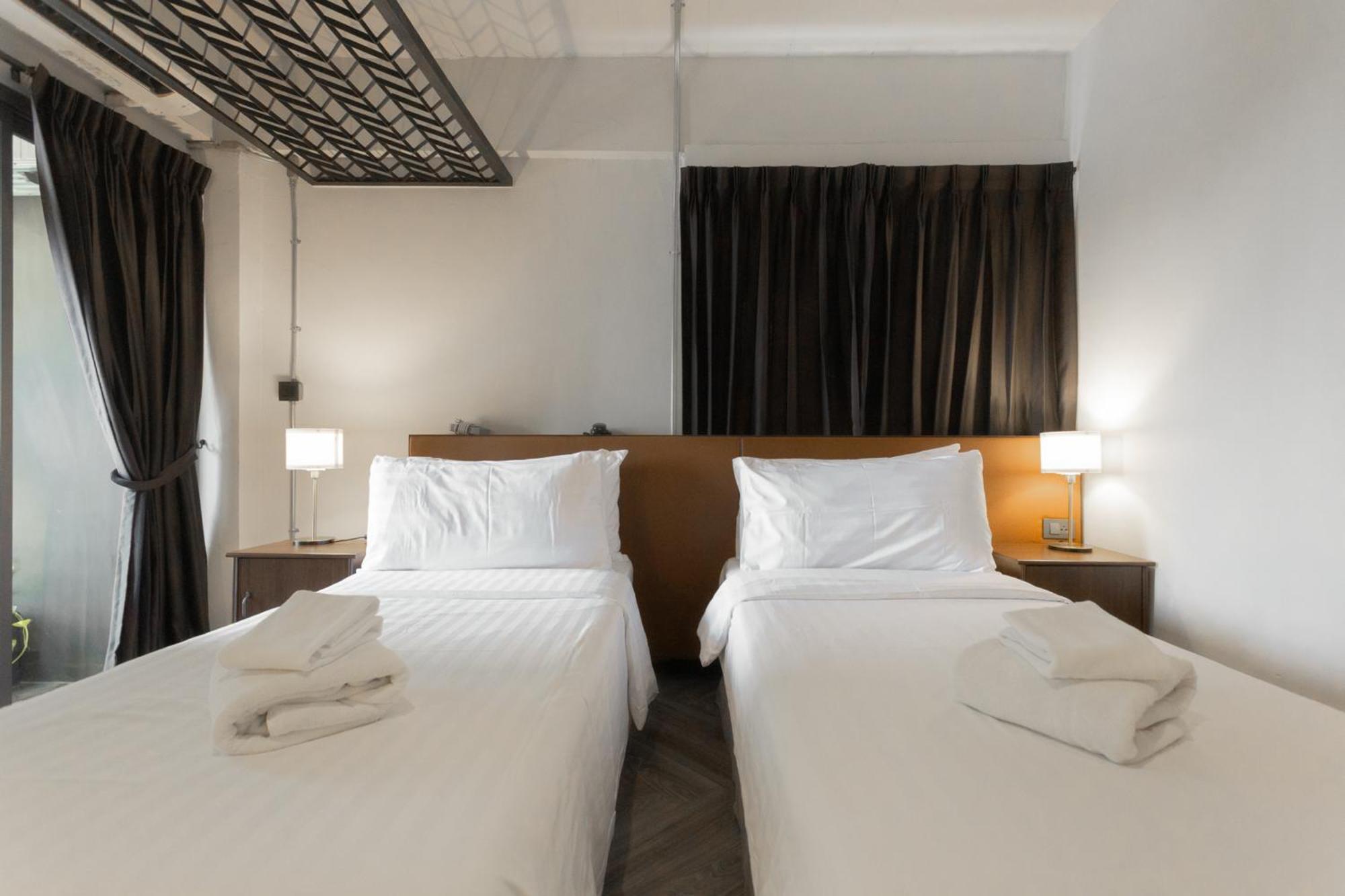 Standard Twin Room