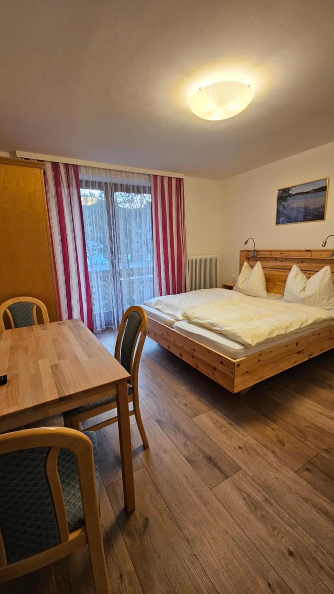 Dreibettzimmer