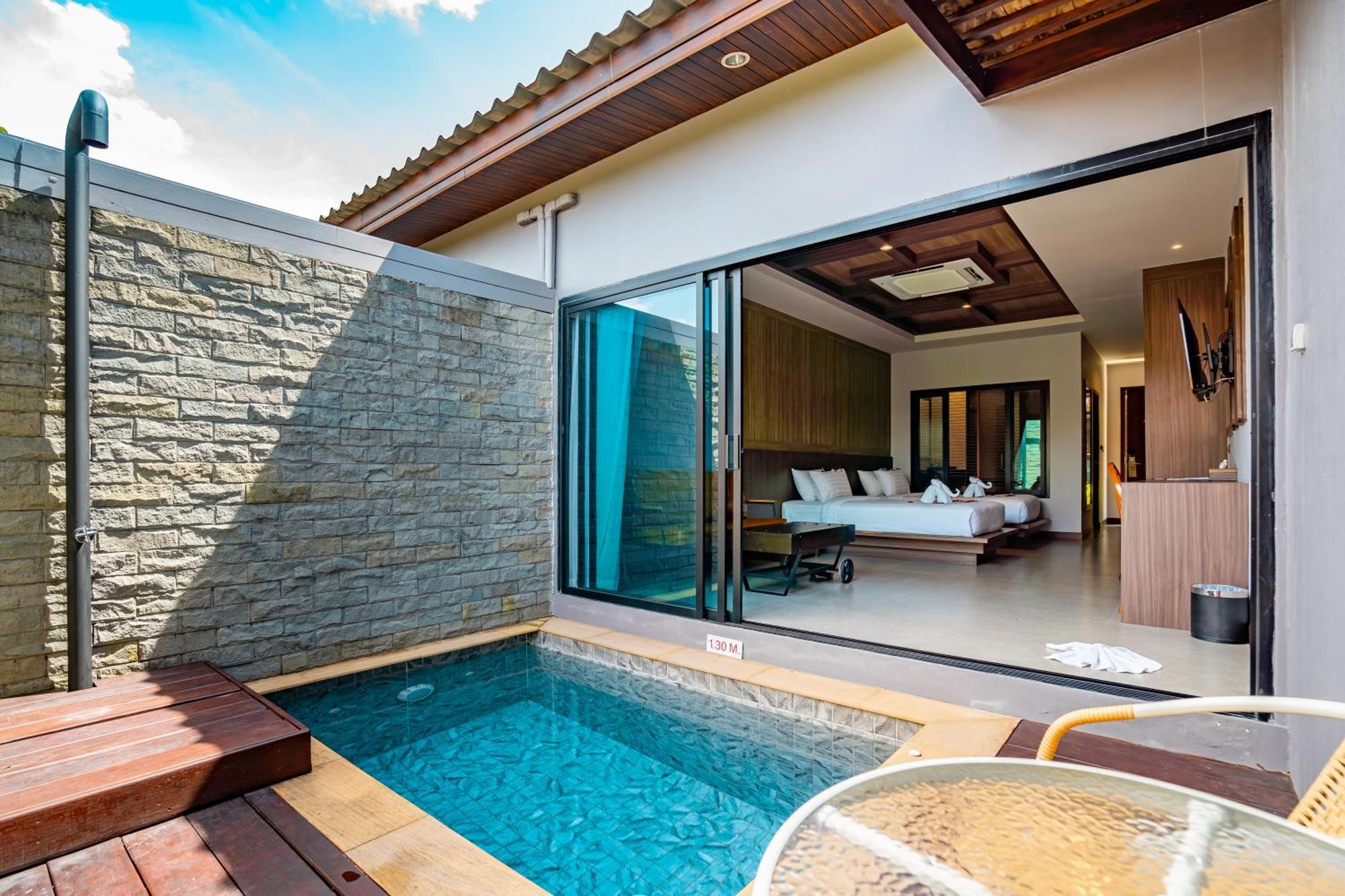 Deluxe Twin Beds Private Pool