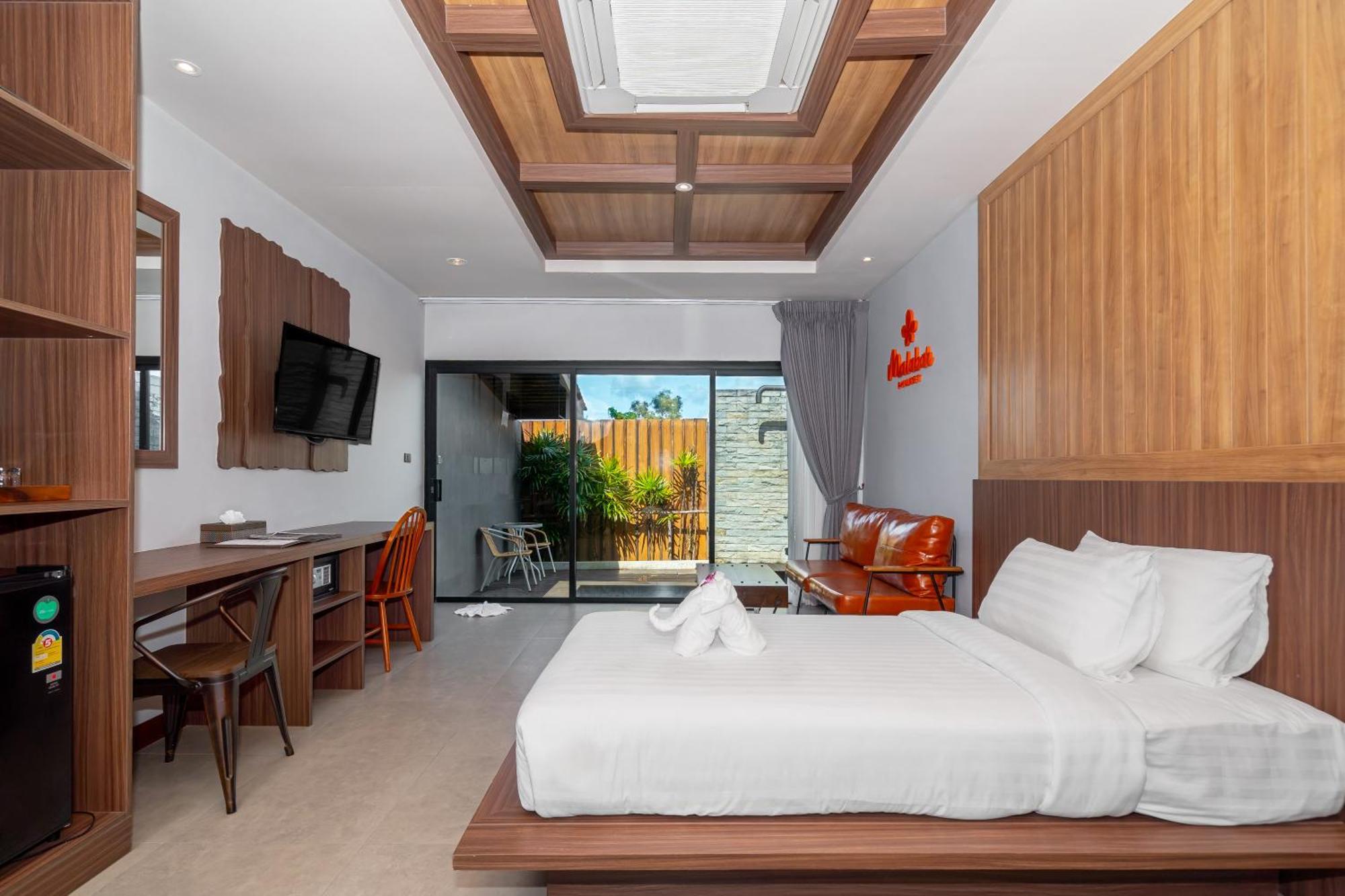 Deluxe Twin Beds Private Pool