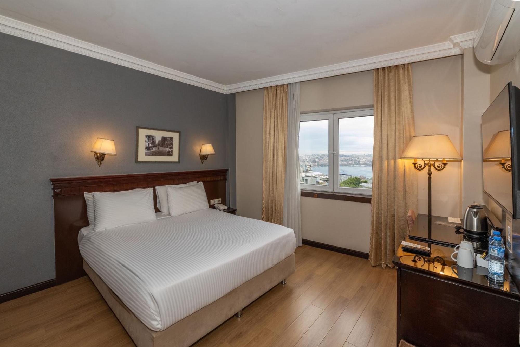 Superior Room,1739362623:JPEG