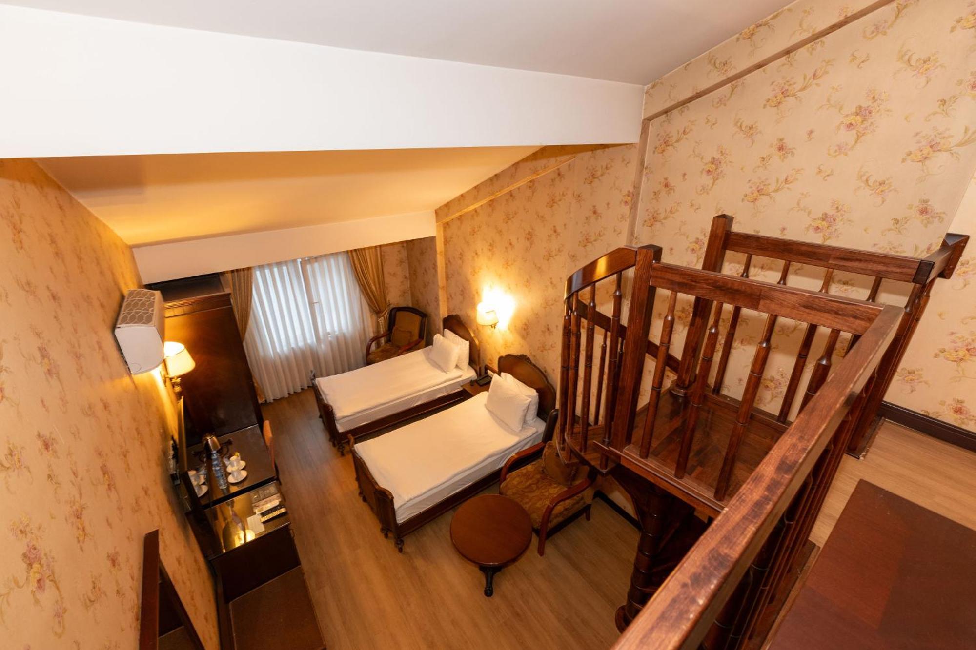 Duplex Suite Room