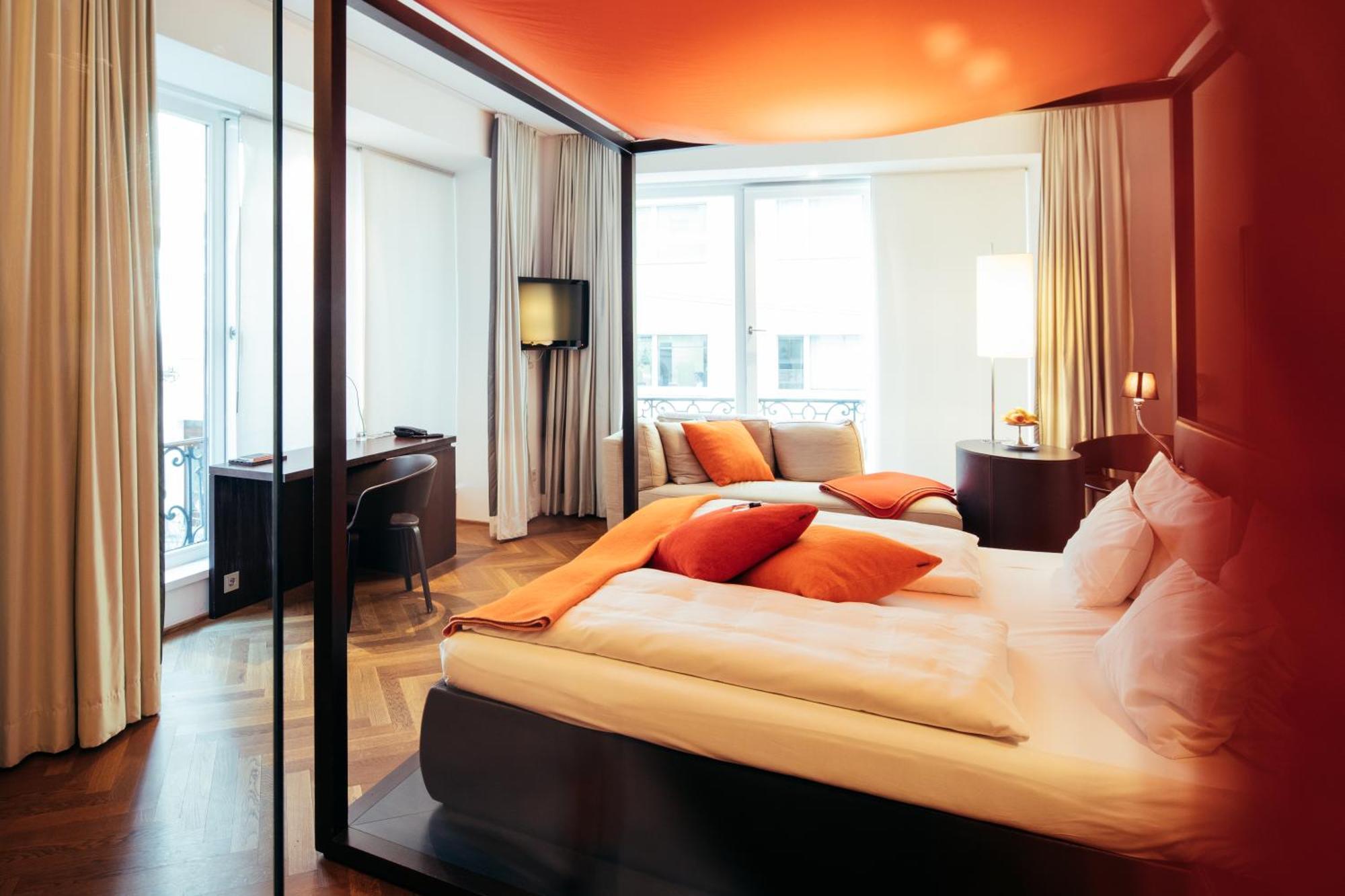 XL Room