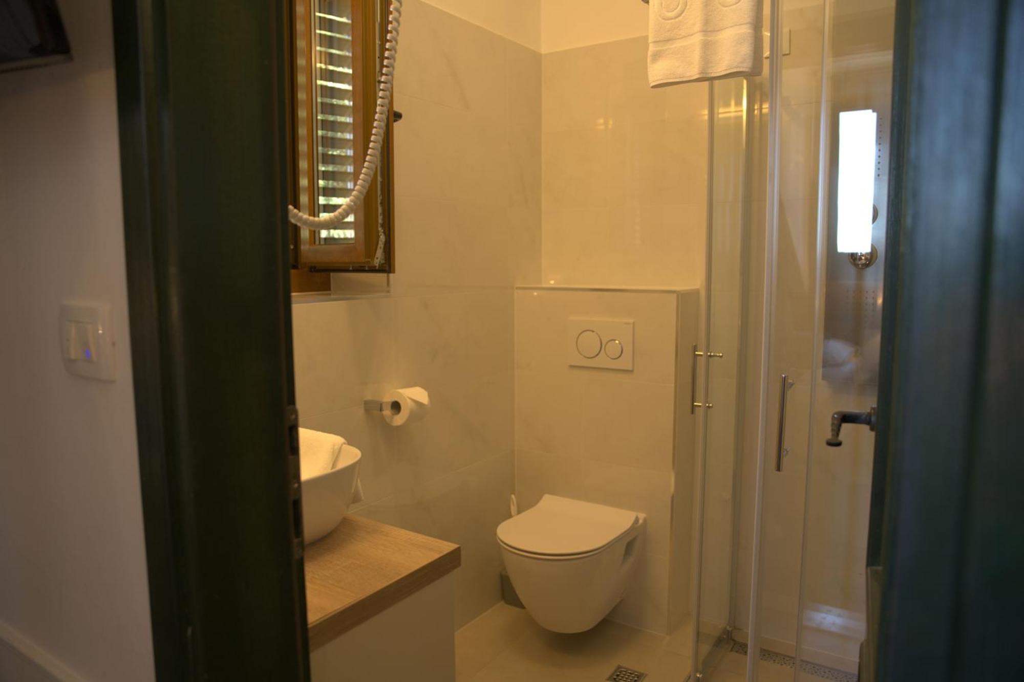 Economy Twin Room