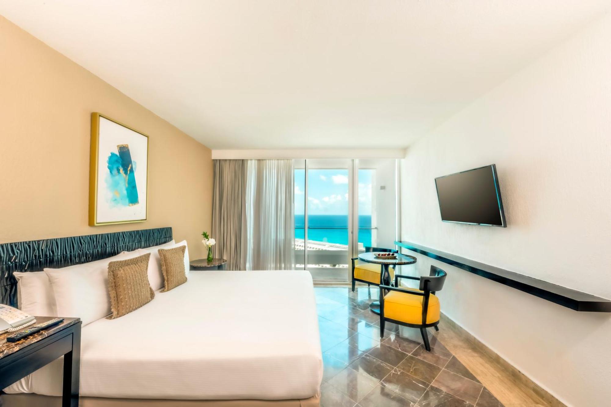 Standard Room 1 King Bed with Partial Ocean View
