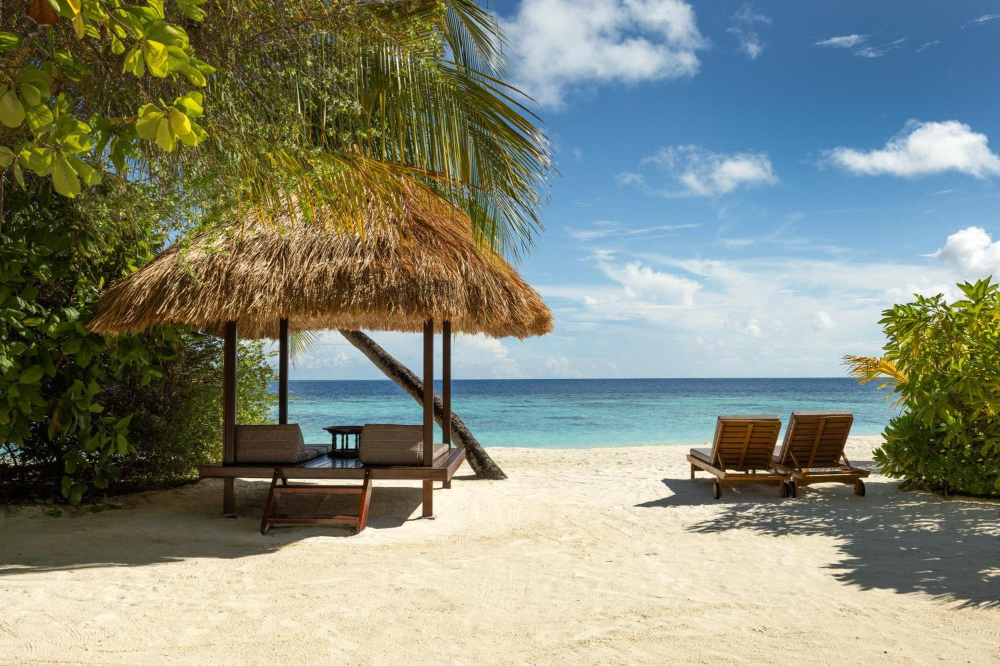 Beachfront Pool Villa