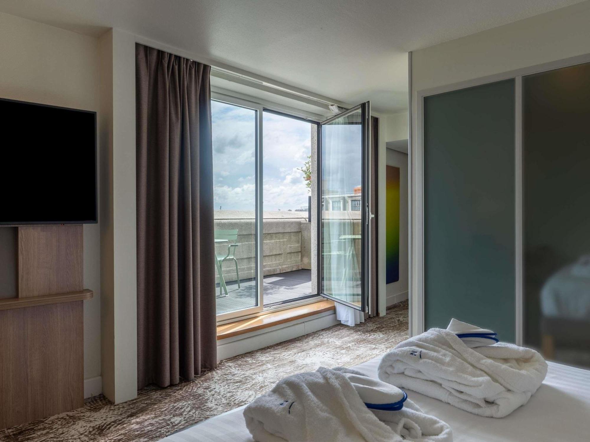 Executive Double Room with Queen Size Bed and Terrace,1742573995:JPEG