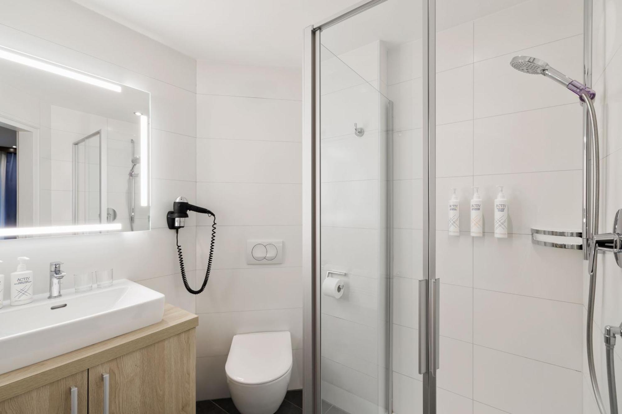 Standard King Room,1742614662:JPEG