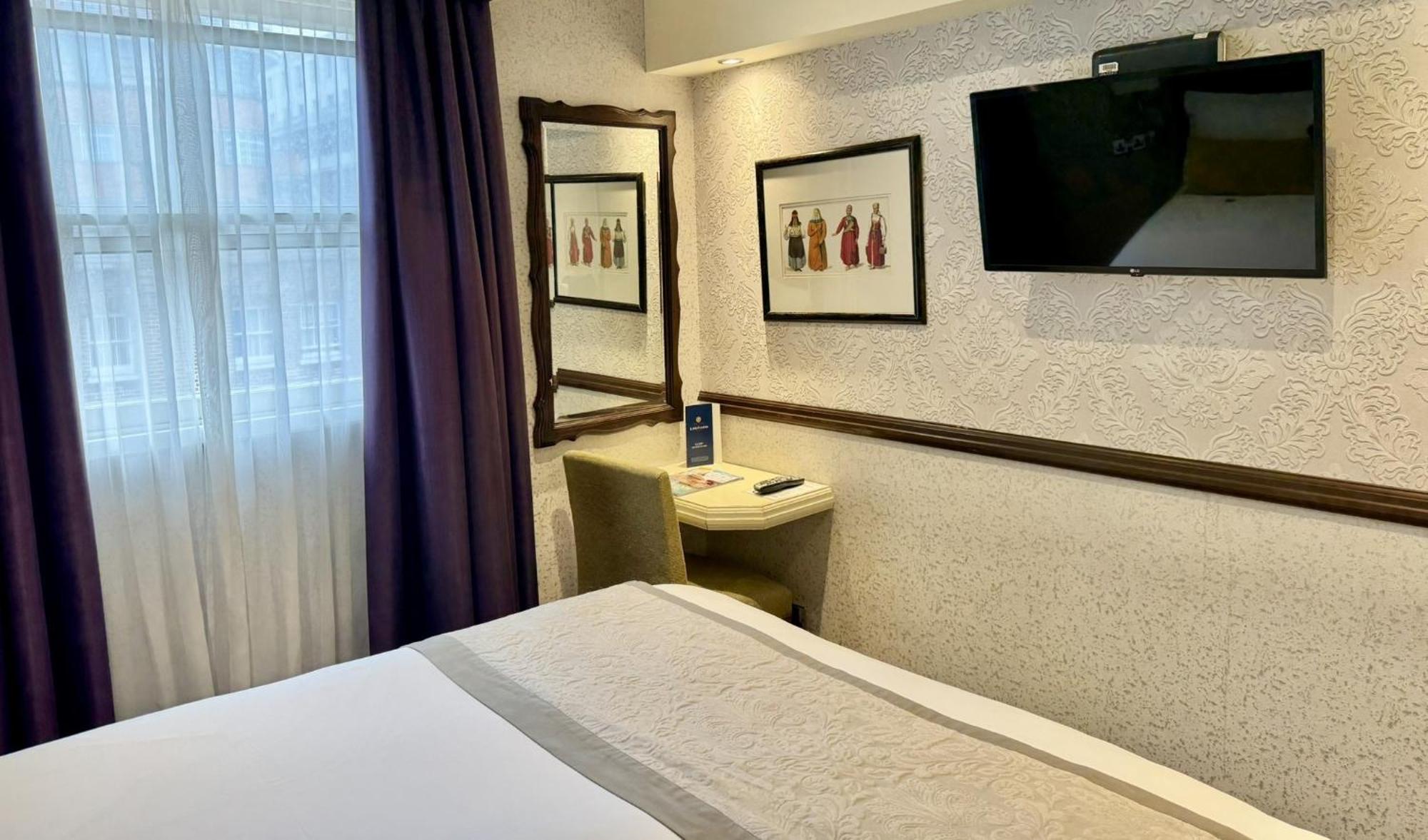 Classic Double Room