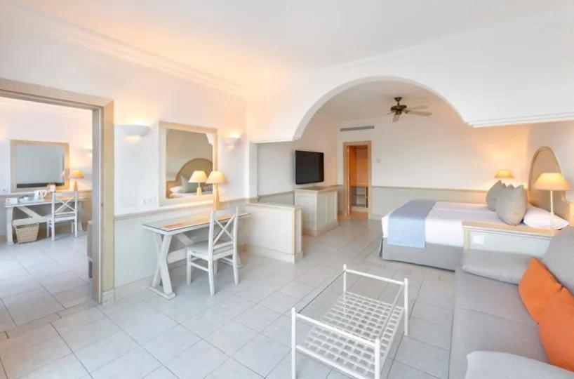 Gold Level Senior Suite Ocean View