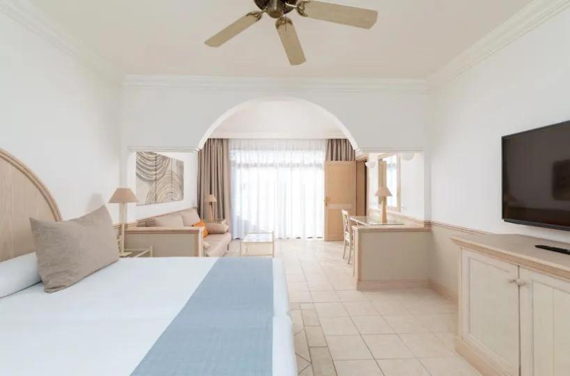 Gold Level Senior Suite Ocean View
