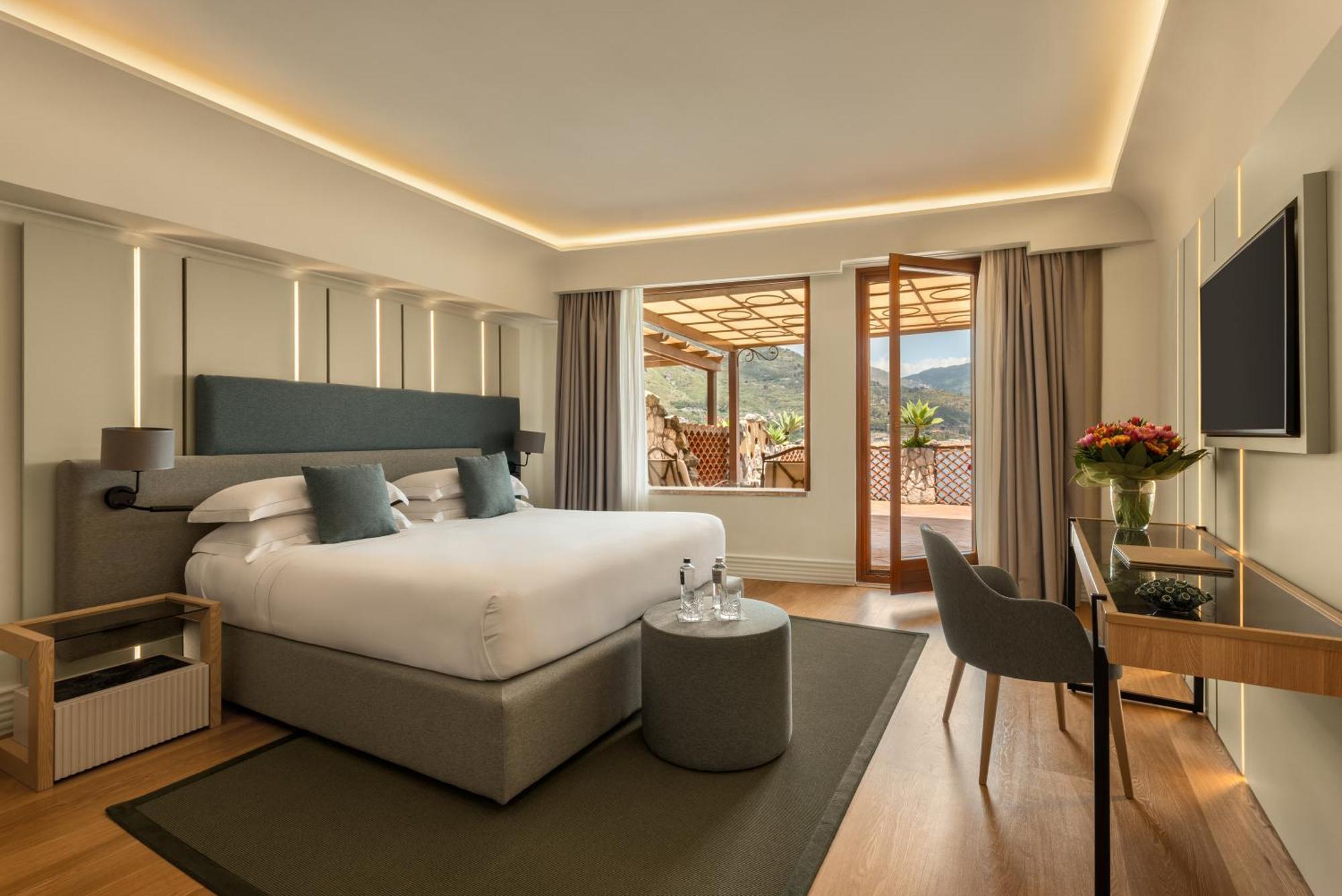 Deluxe Double or Twin Room Sea View
